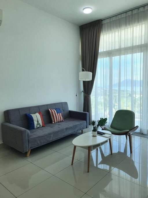 Southbay Seaview Condo A11 #Queensbay #SPICE photo 7