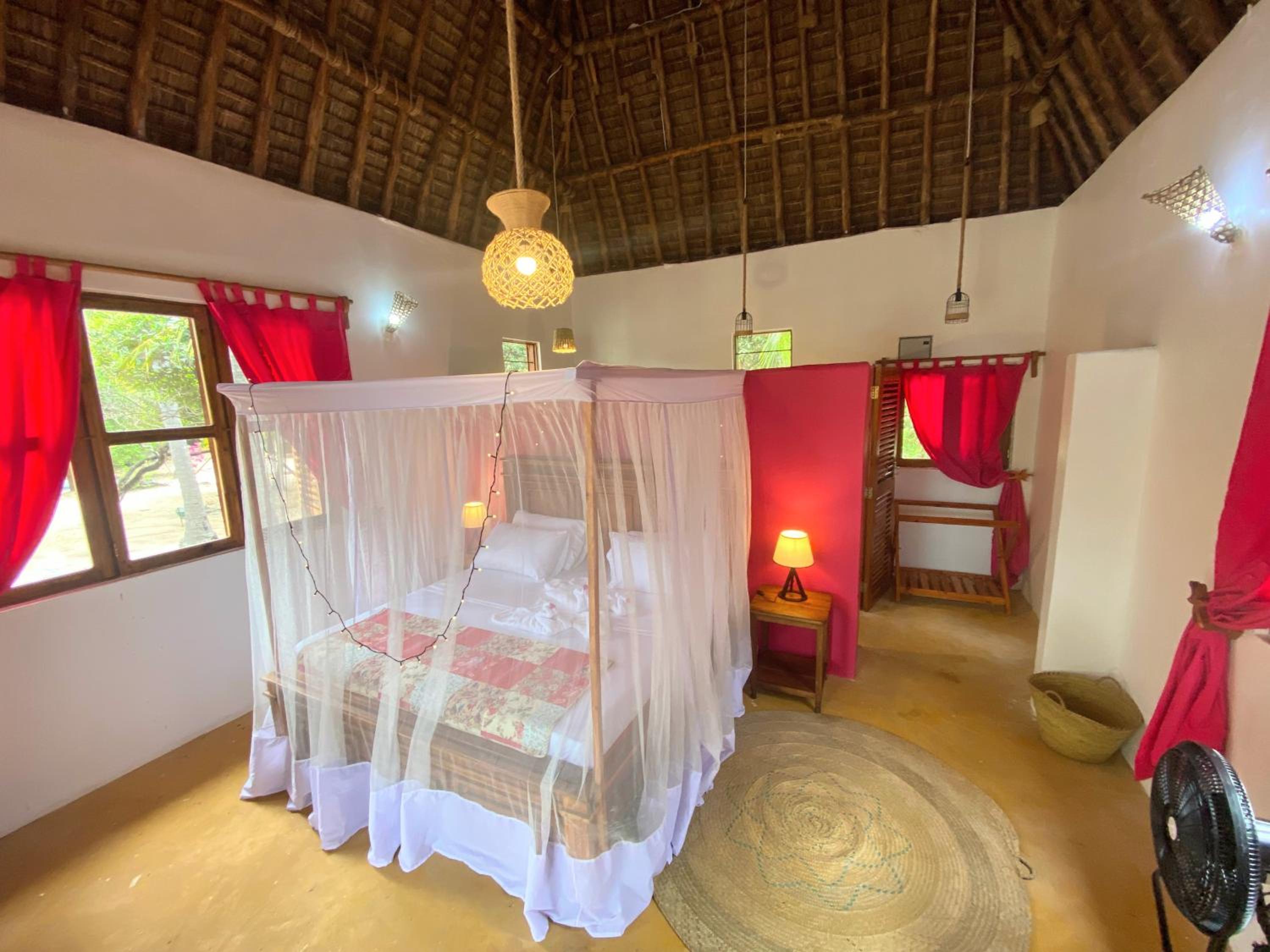 Jumamosi Beach Villa