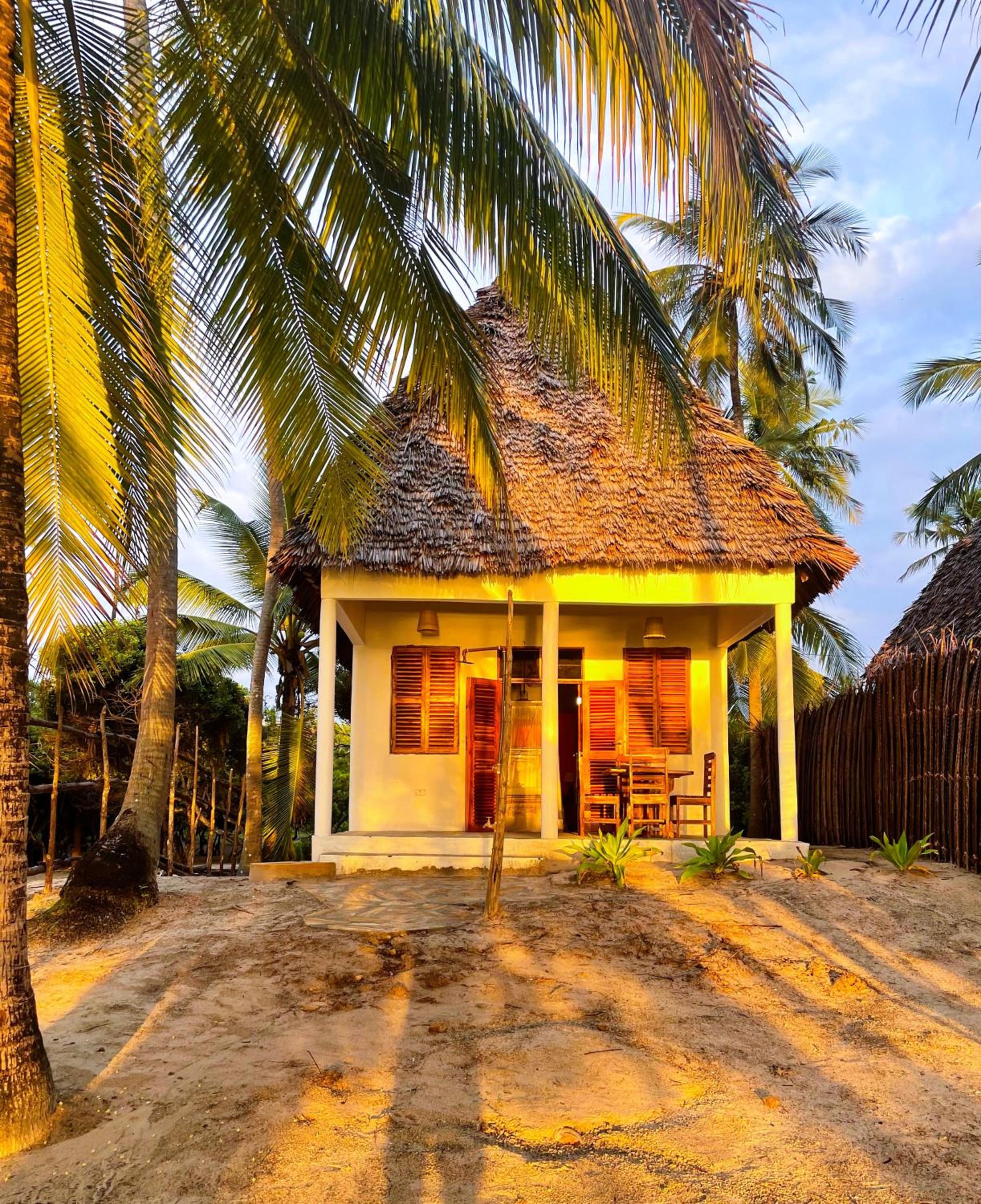Jumamosi Beach Villa