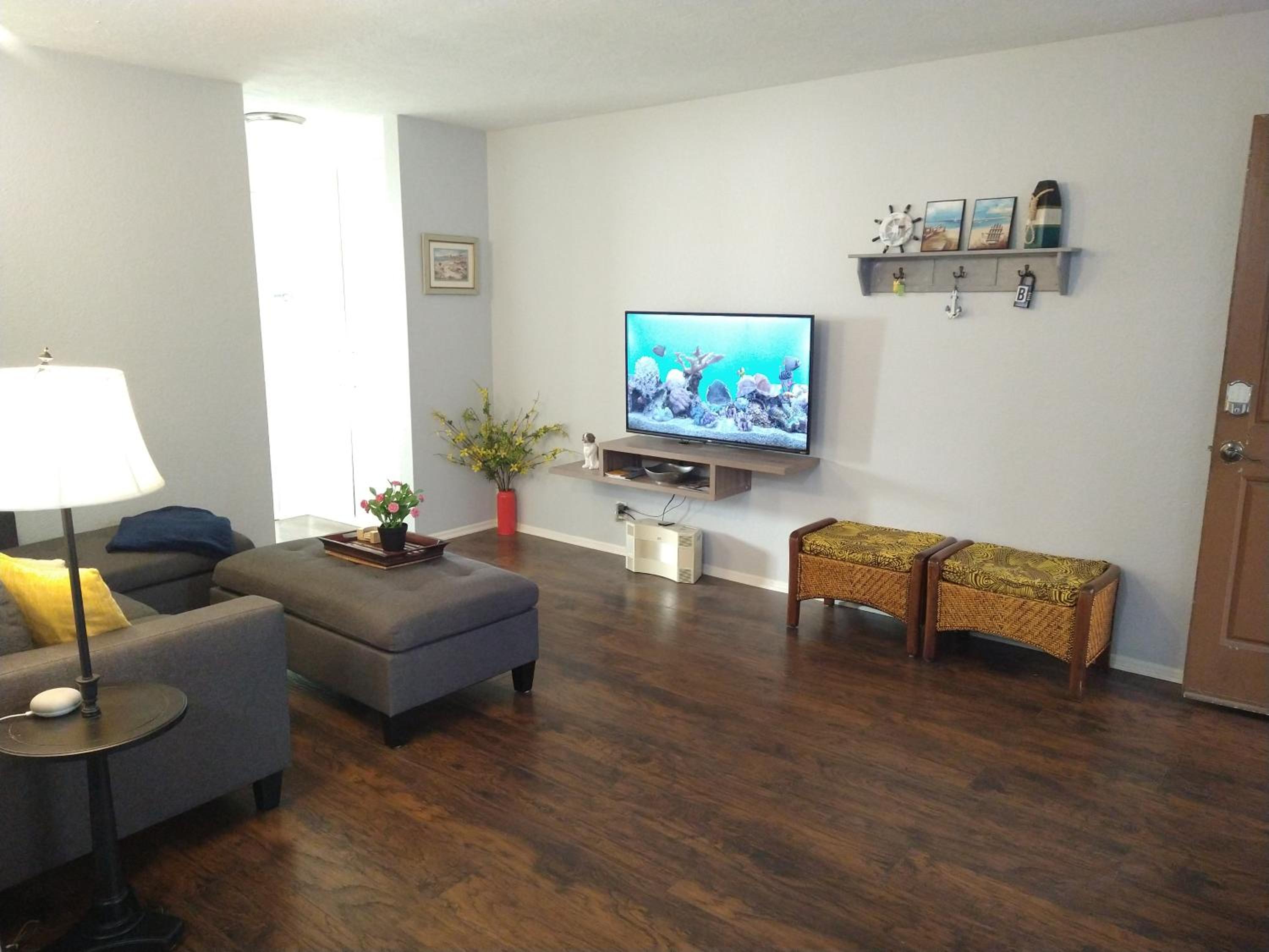 Charming 1Bedroom Vacation Condo view 3