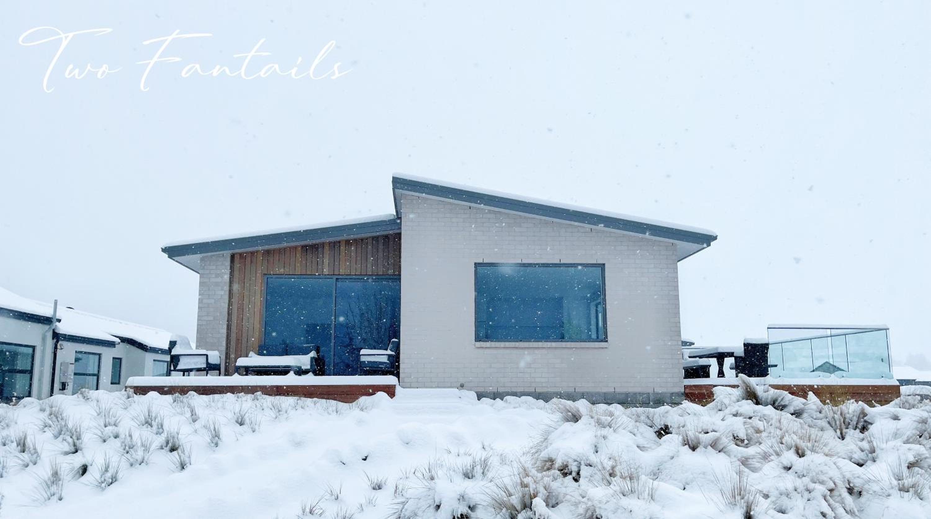 Two Fantails - Mountain Views - main view