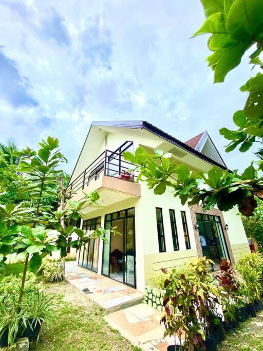 4 Bedrooms Guesthouse with Pool and Mangrove Park view 3