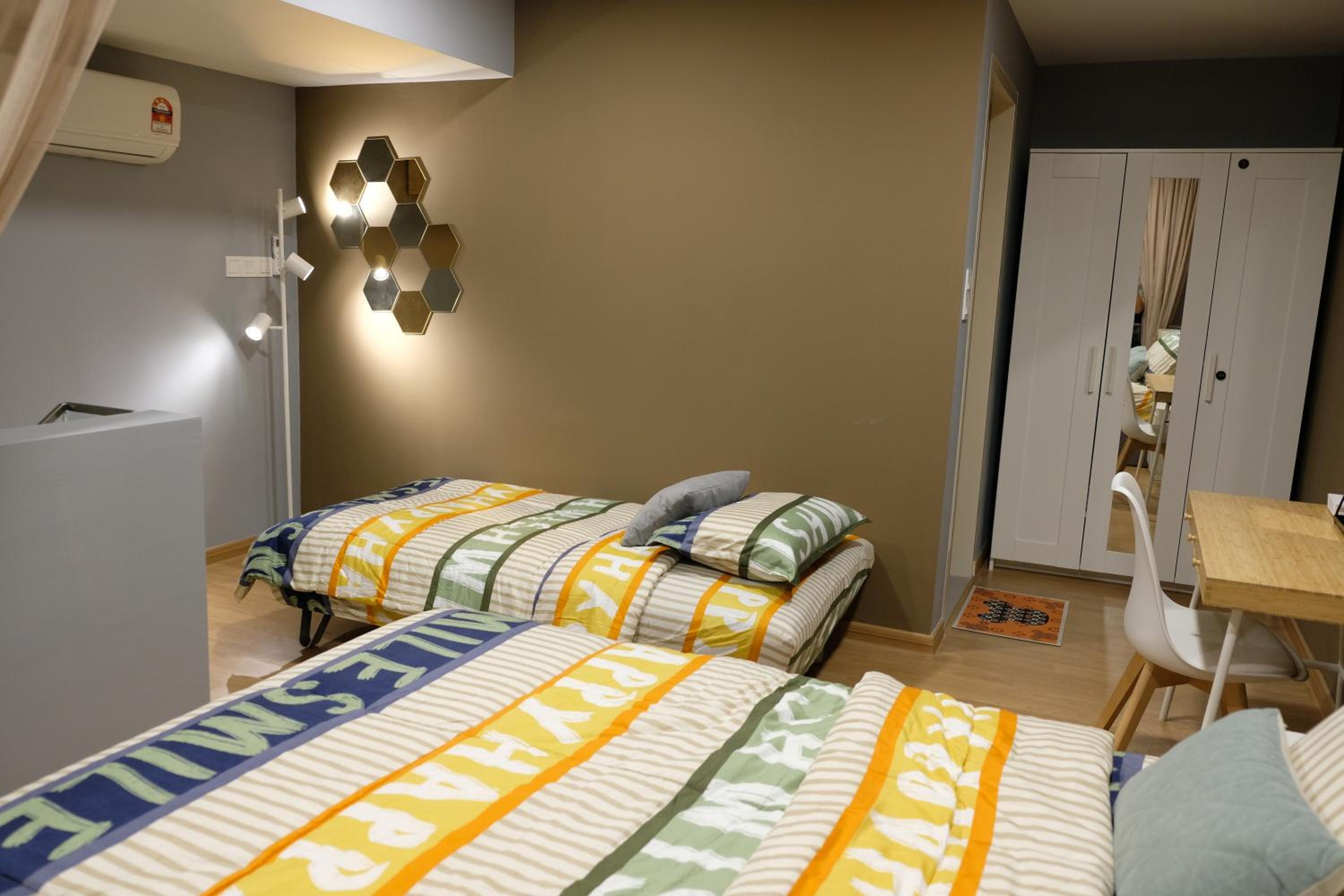 92 Homestay EkoCheras Duplex Suite