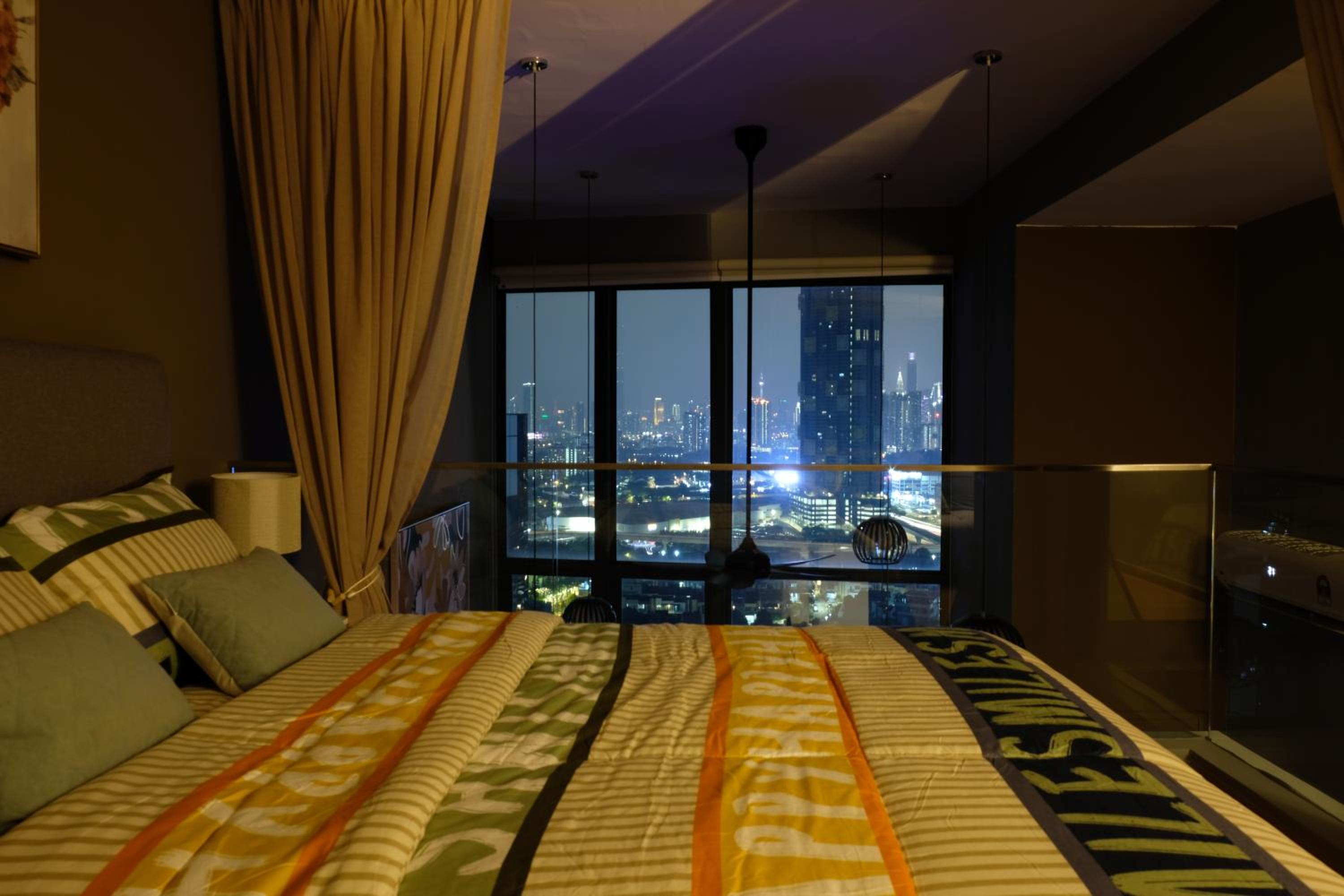 92 Homestay EkoCheras Duplex Suite