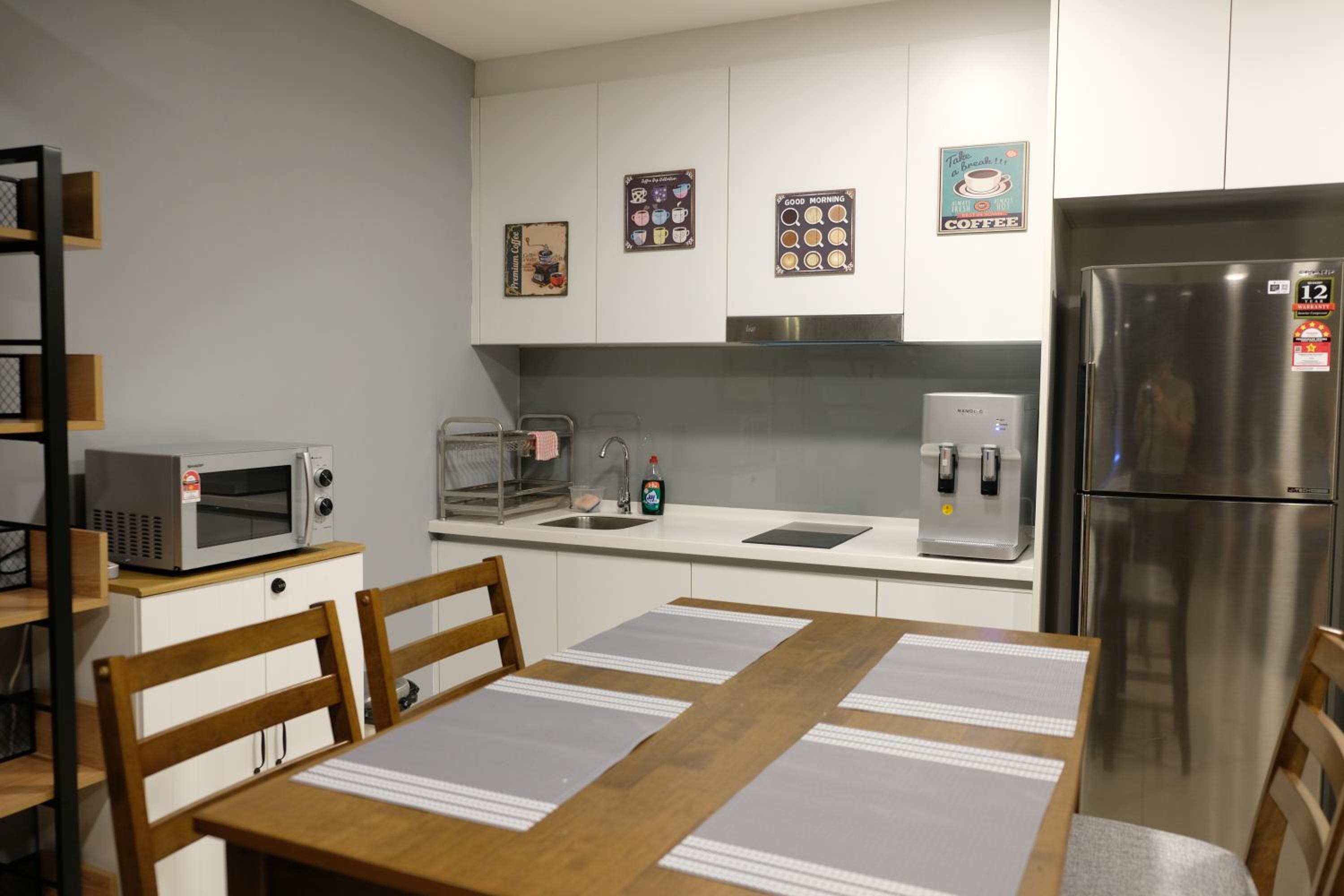 92 Homestay EkoCheras Duplex Suite