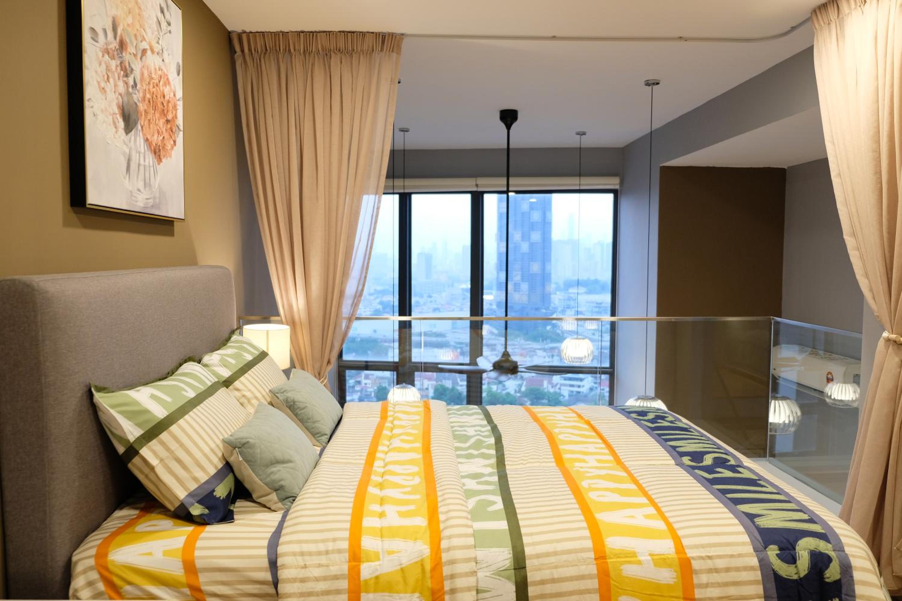 92 Homestay EkoCheras Duplex Suite