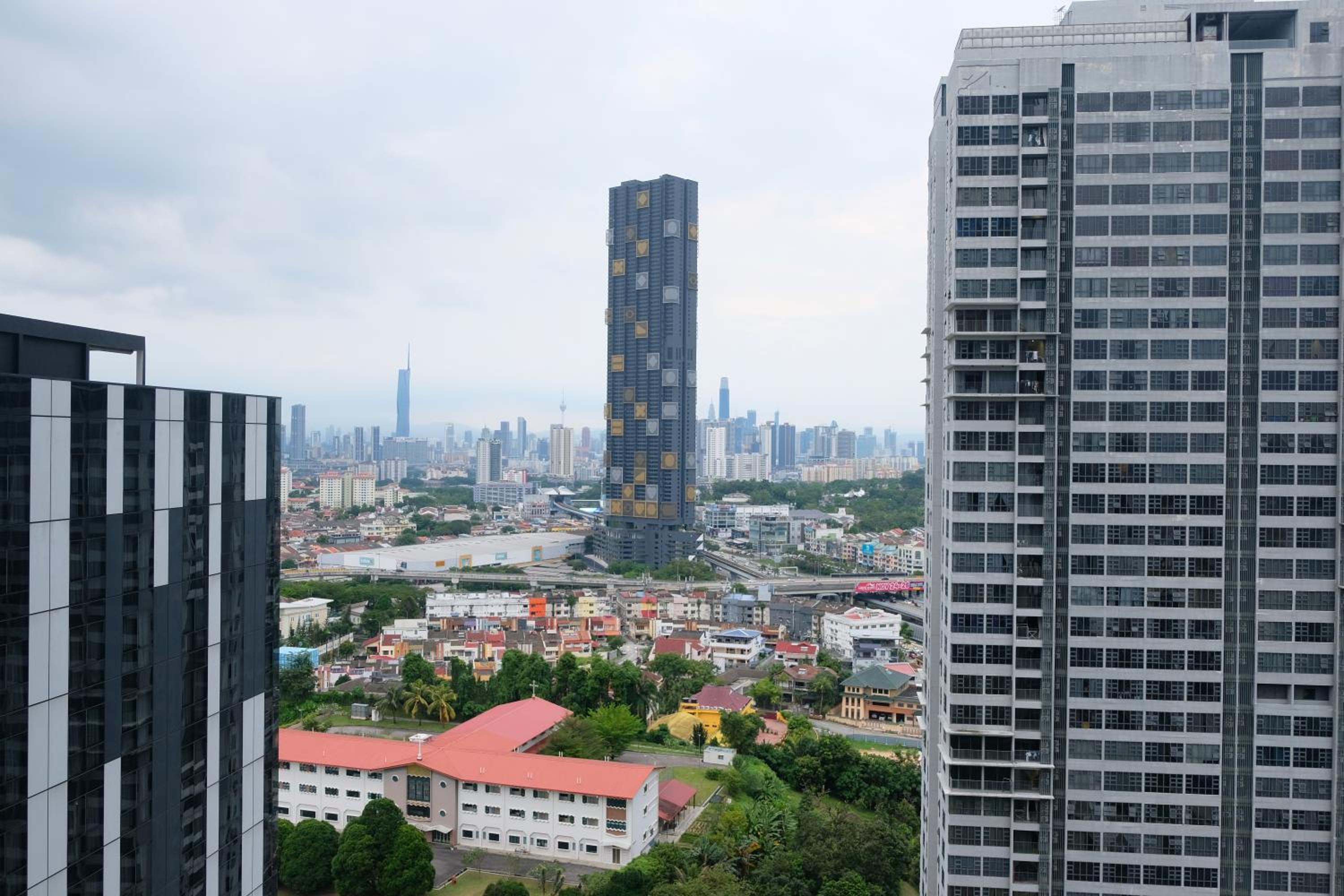 92 Homestay EkoCheras Duplex Suite