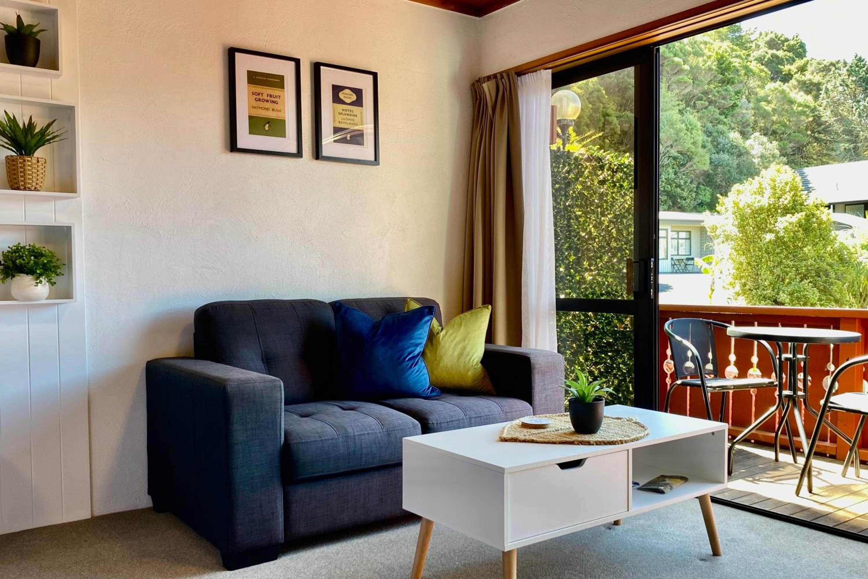 The Swiss Chalet Holiday Apartment 4, Bay of Islands view 5