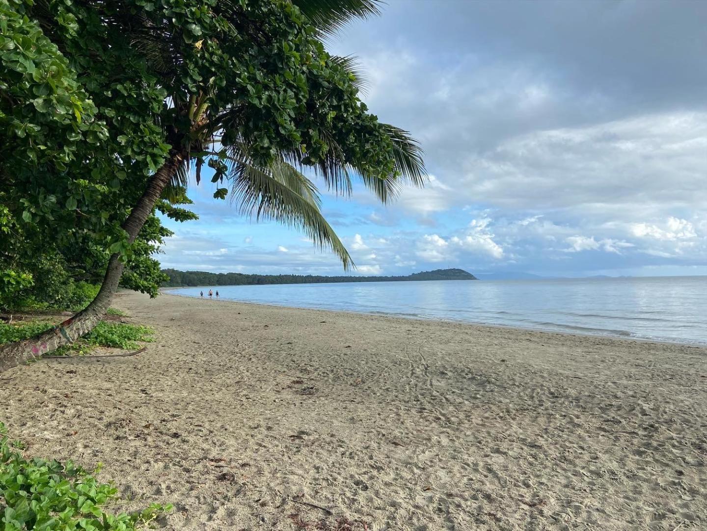 Entire 2 bedroom townhouse - Four Mile Beach Escapes - your home away from home