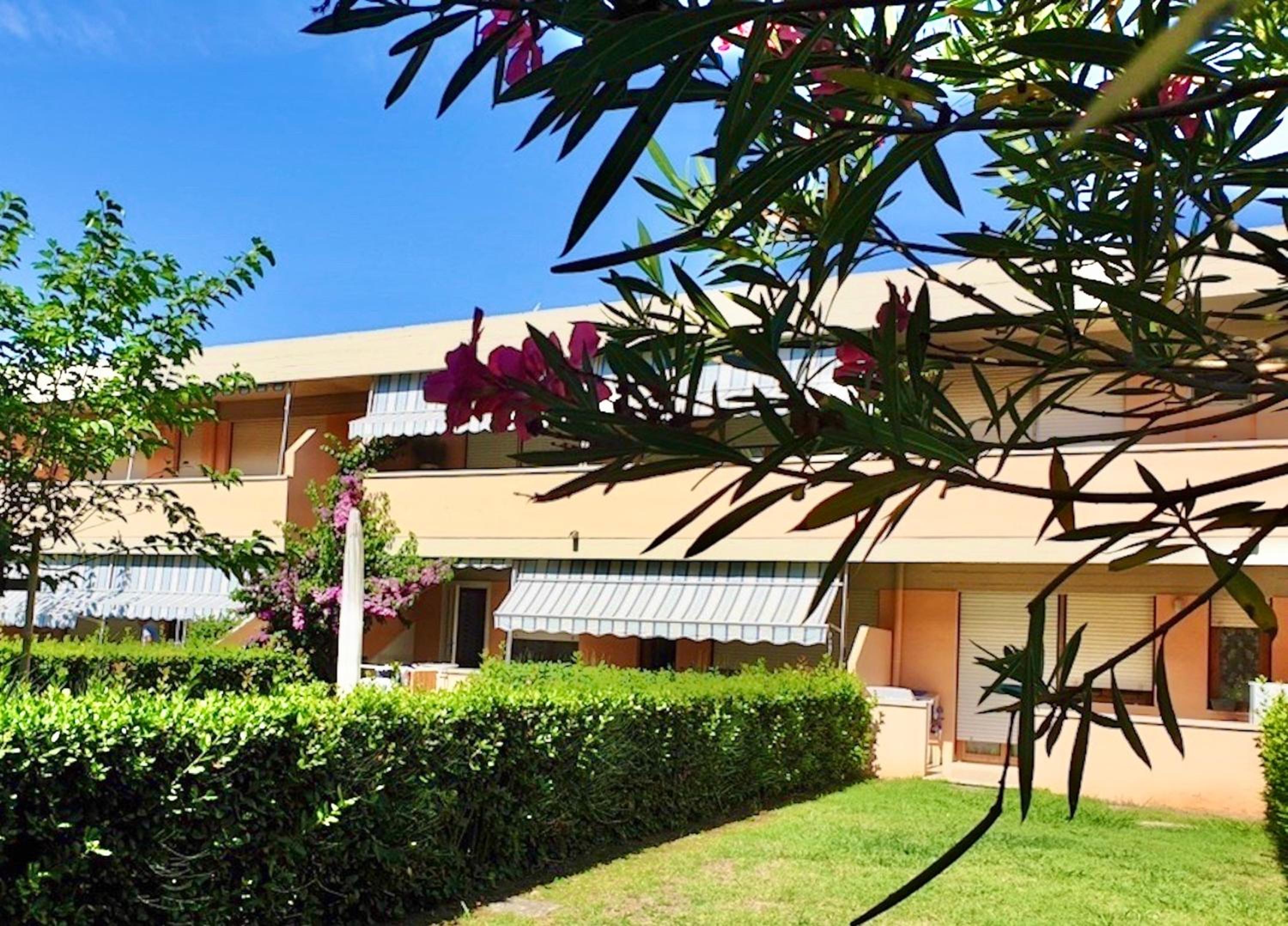 IssTravel, Holiday Homes from 400 to 900 mt from the sea, apartments 6 beds view 5