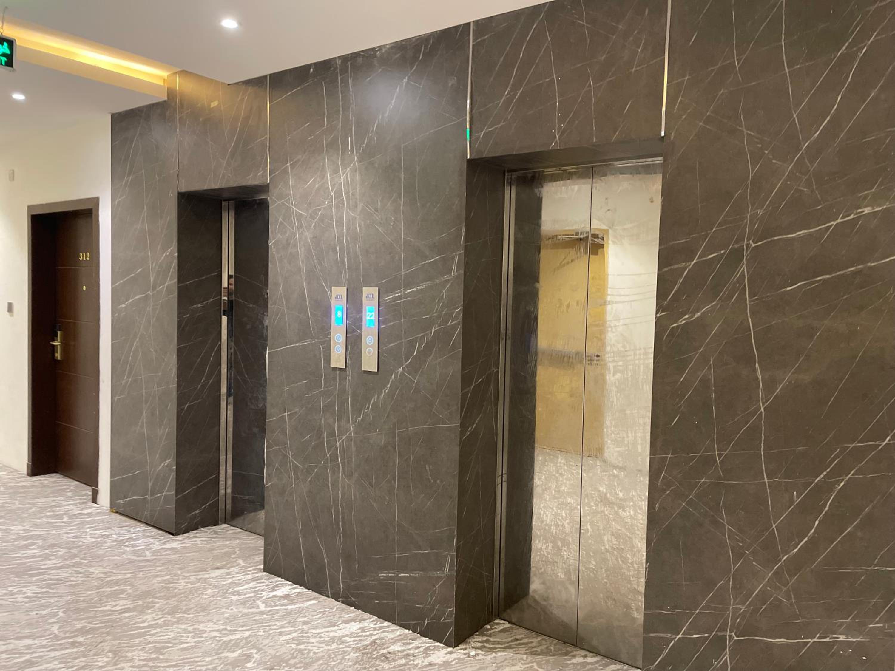 Waw Hotel Suites Al Jaber