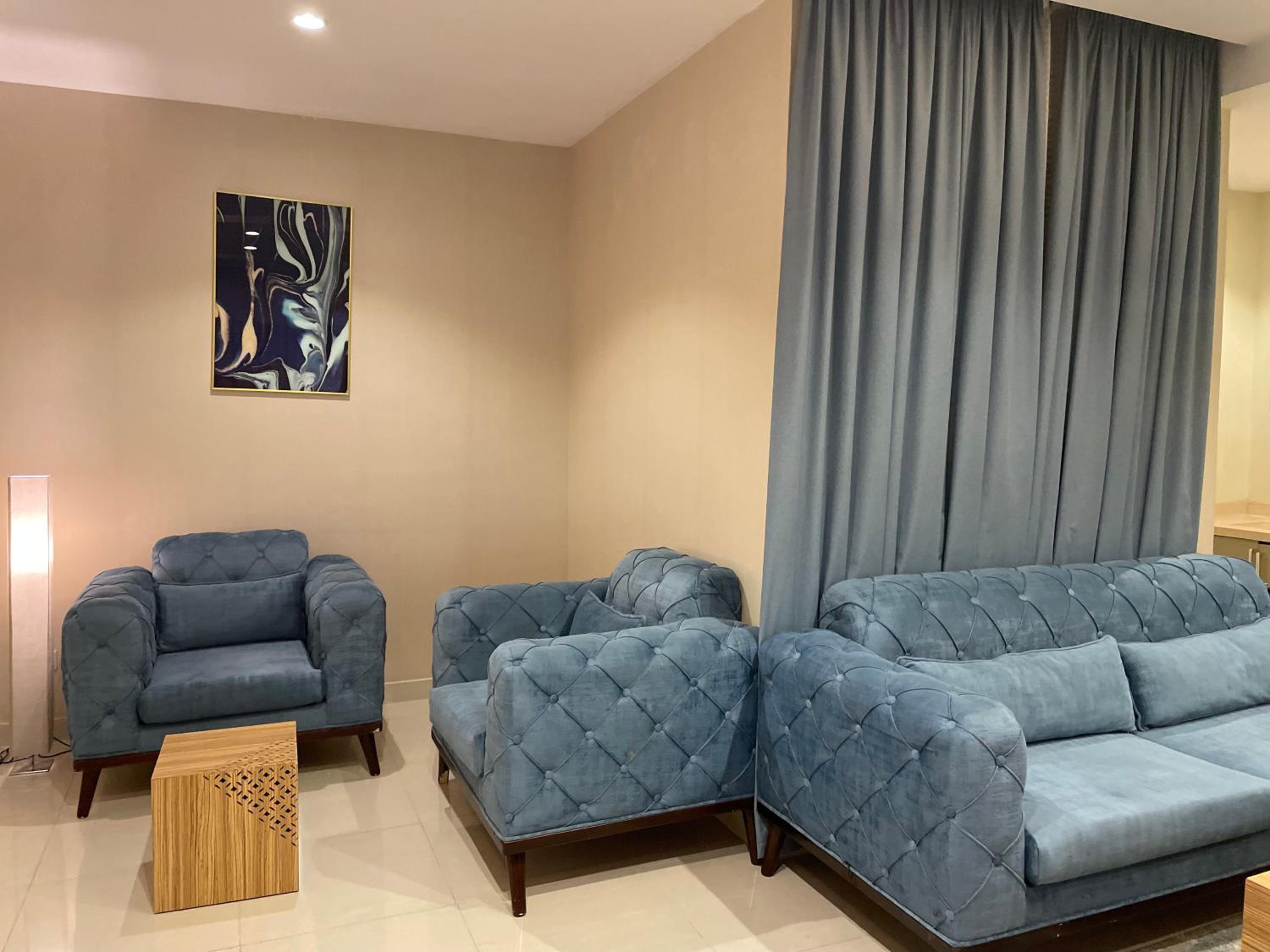 Waw Hotel Suites Al Jaber