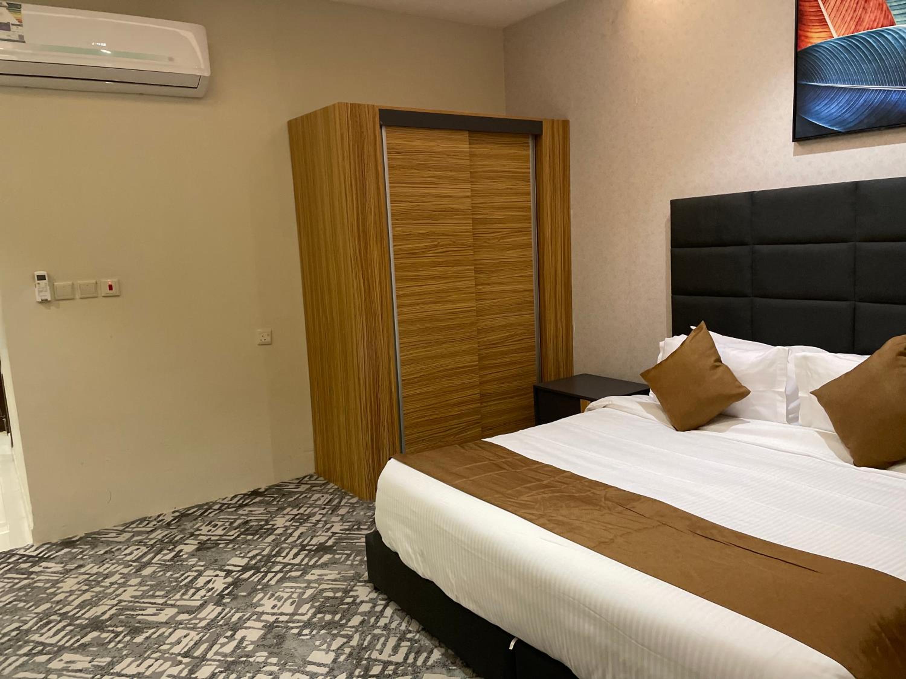 Waw Hotel Suites Al Jaber