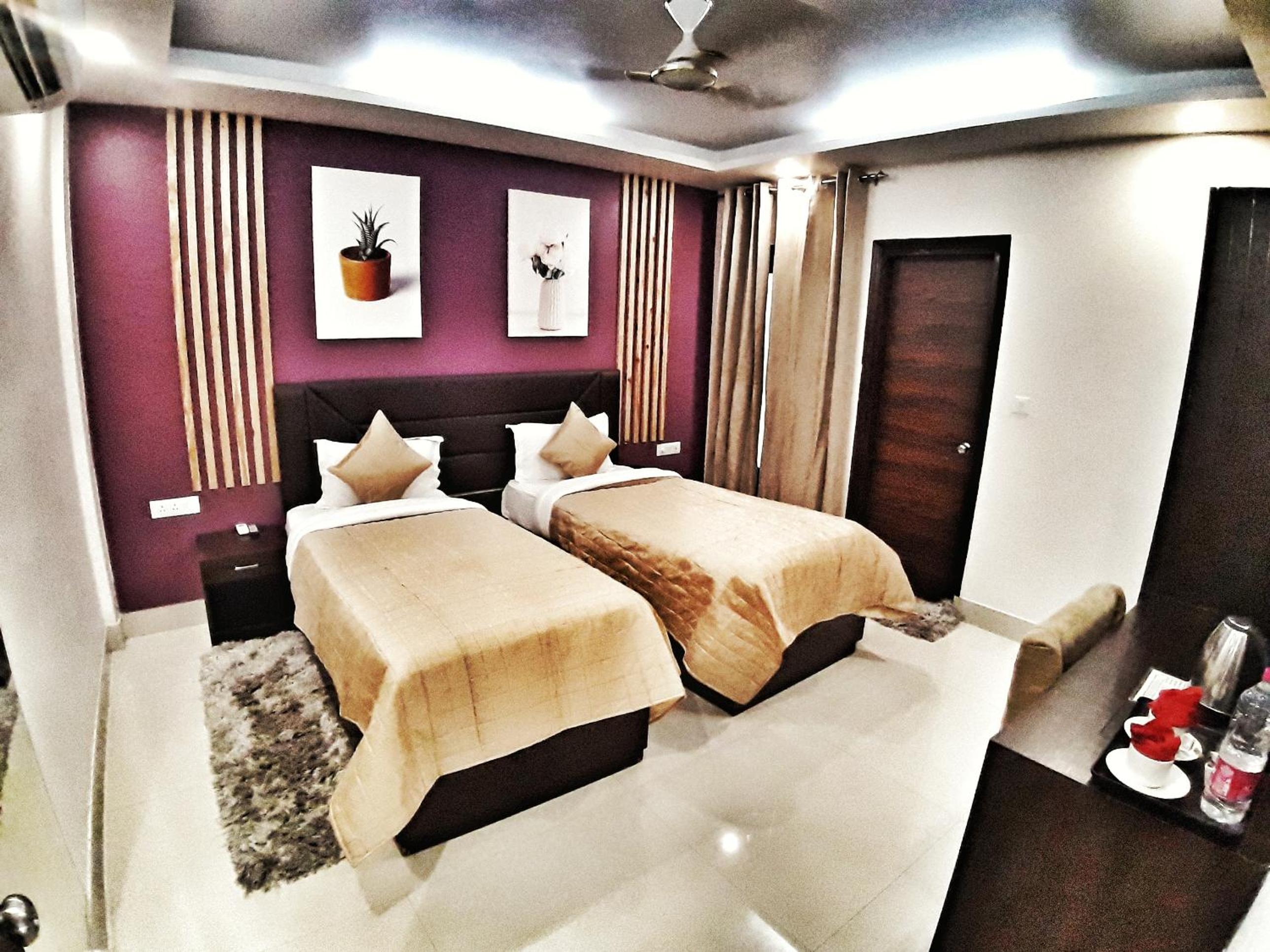 Airport Hotel Delhi Aerocity view 3