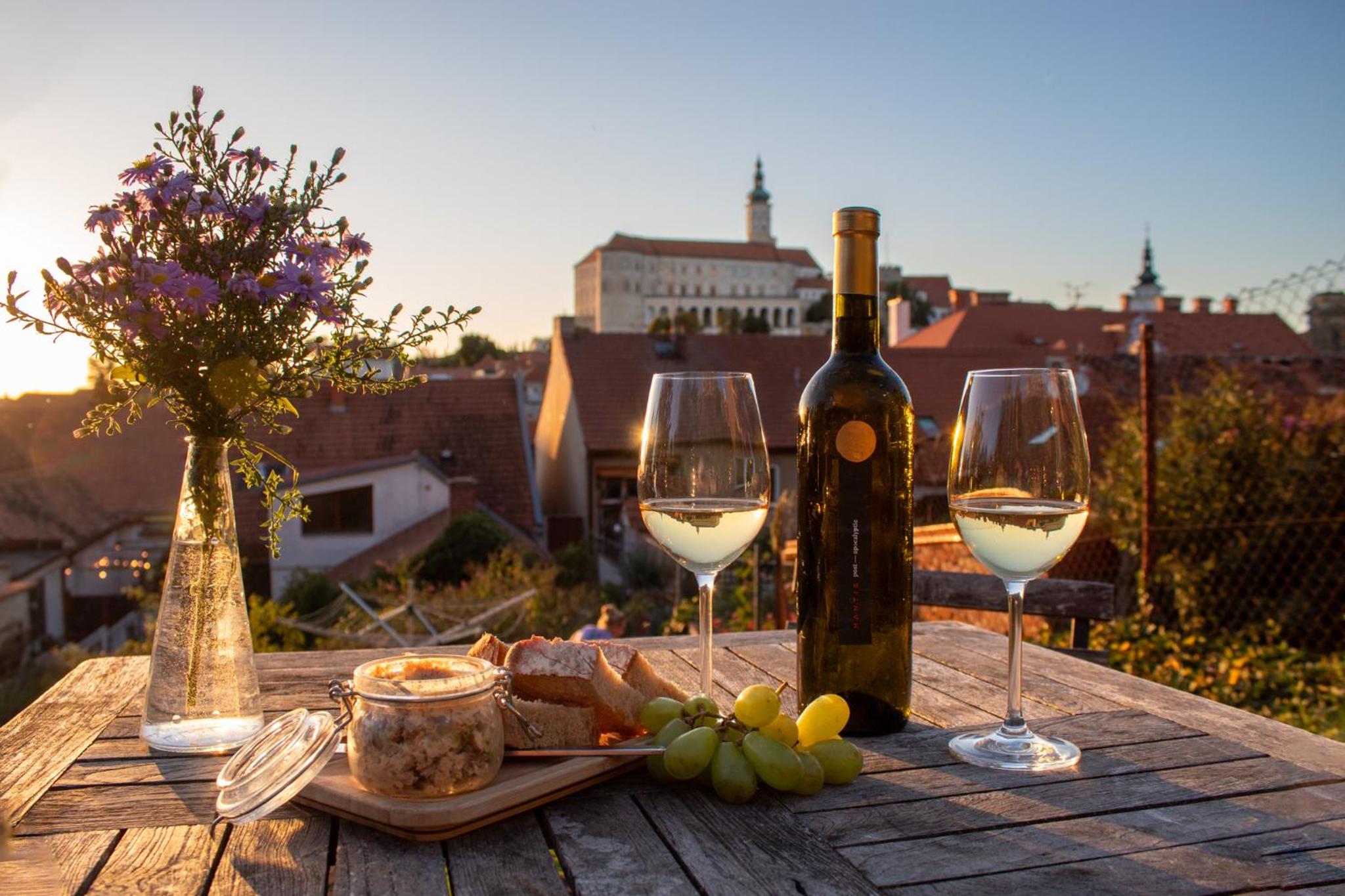 Pension Sebastian a vinný bar Prostě SKLEP