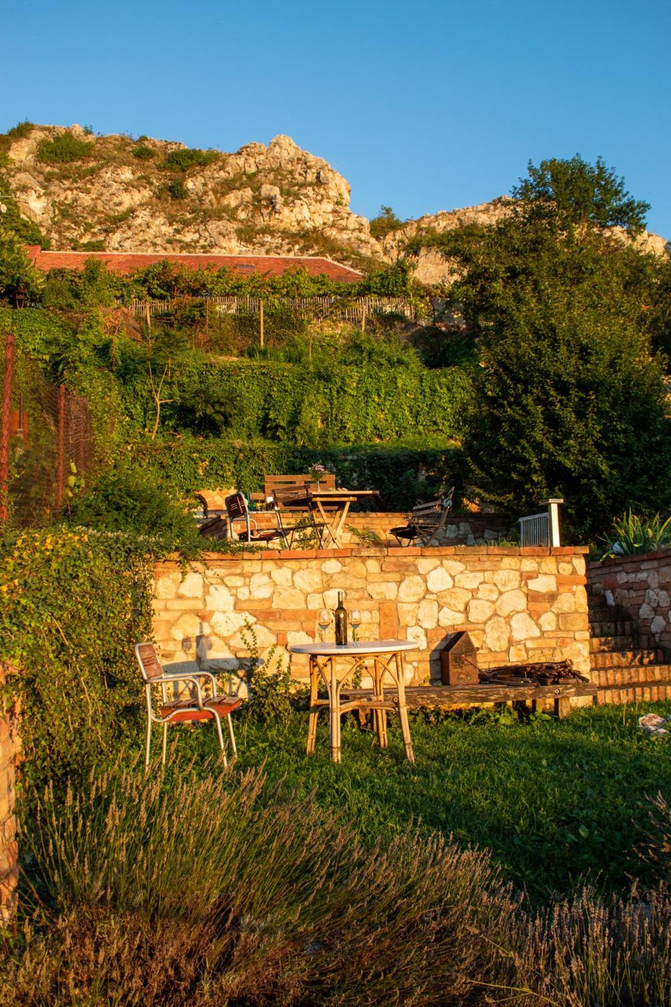 Pension Sebastian a vinný bar Prostě SKLEP