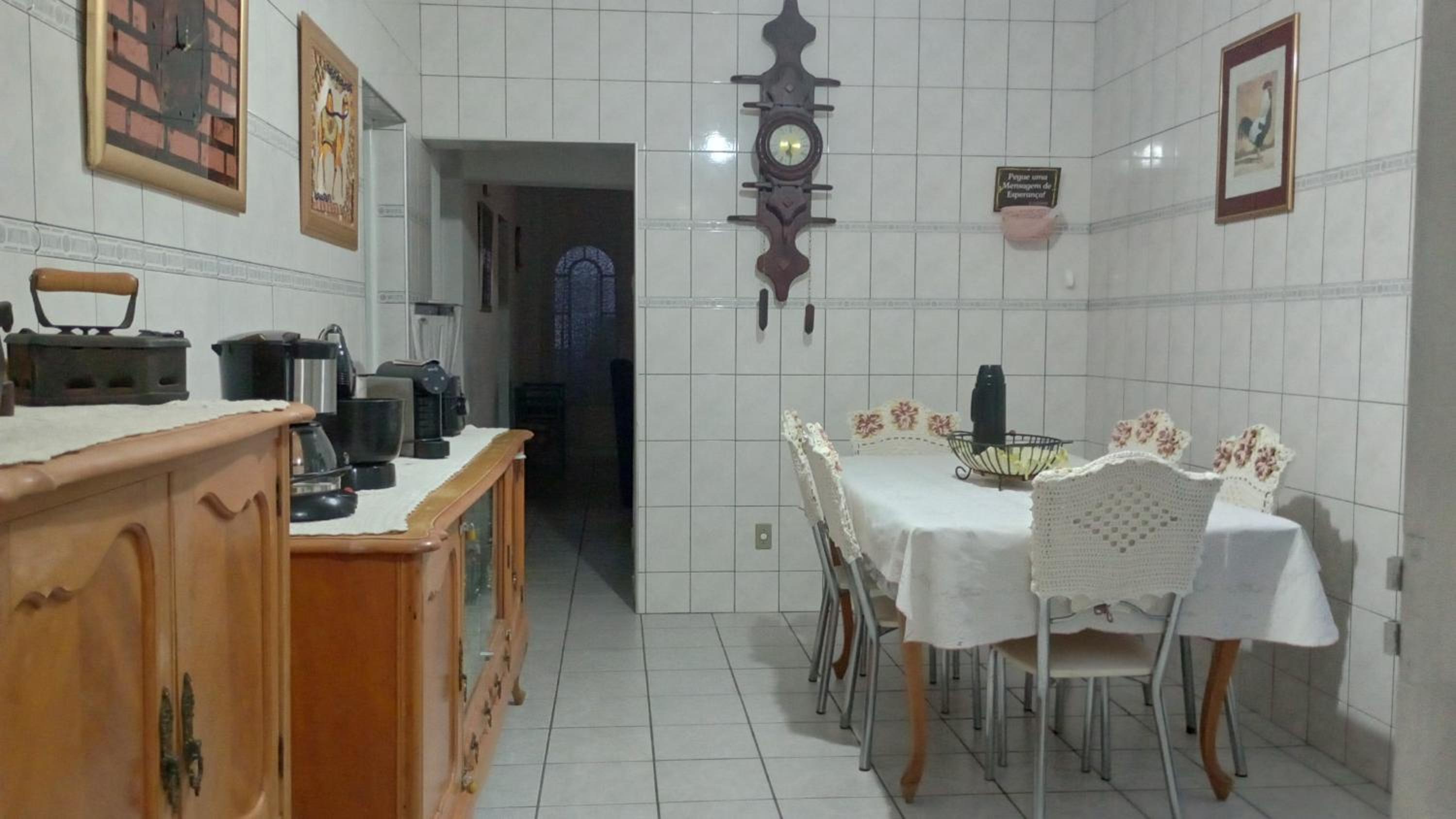 CASA com ACOMODAÇÃO para 6 PESSOAS