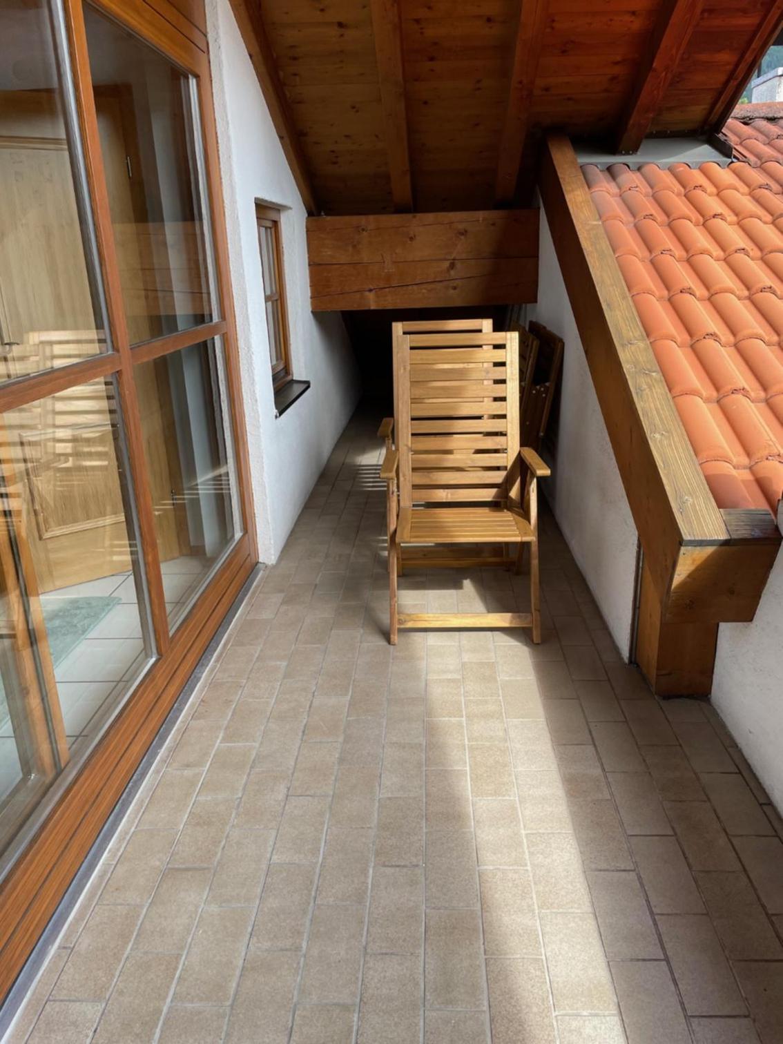 Dachgeschosswohnung mit traumhaftem Zugspitzblick bei Garmisch