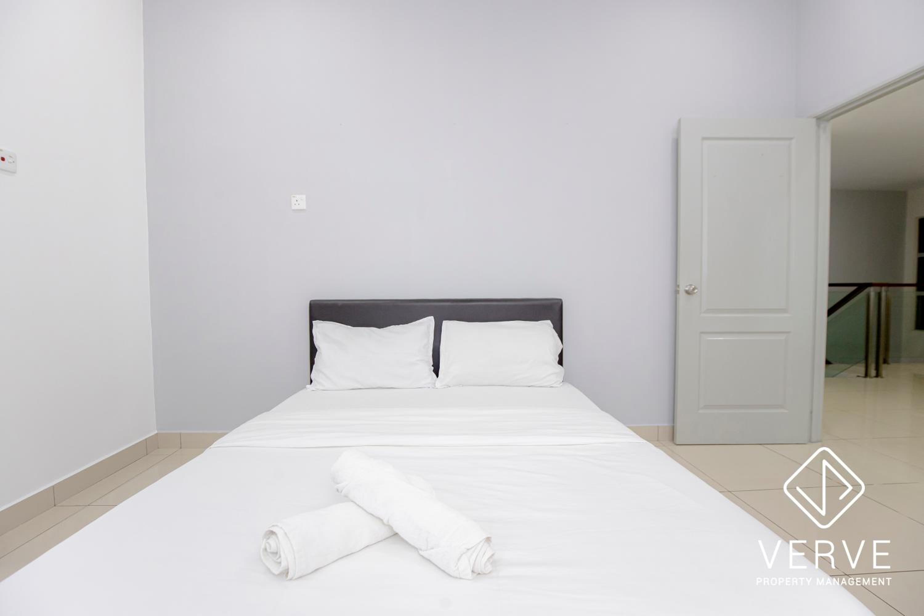 Ipoh Luxury Suites by Verve (18 Pax) EECH16 photo 3