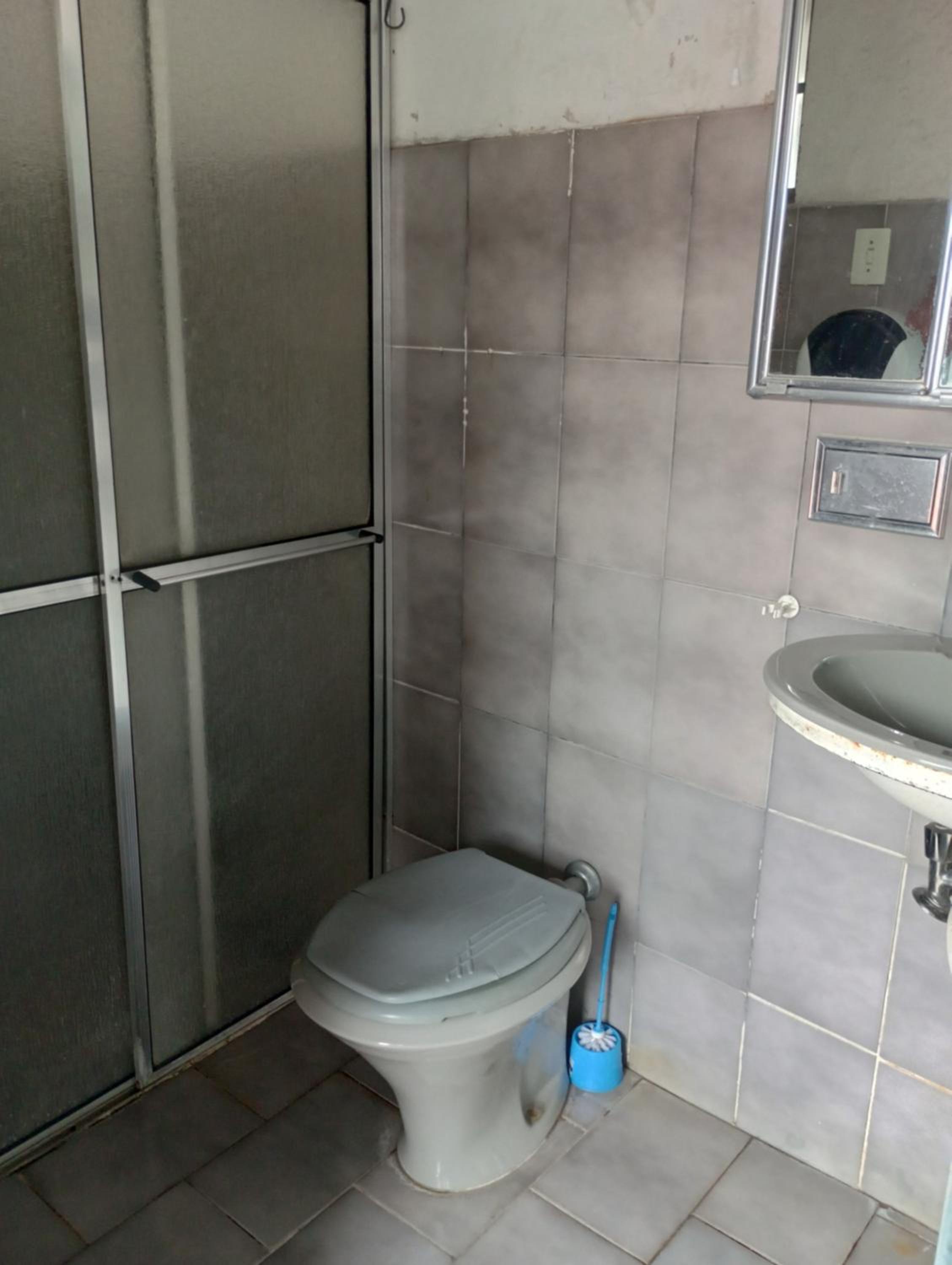 CASA com ACOMODAÇÃO para 6 PESSOAS