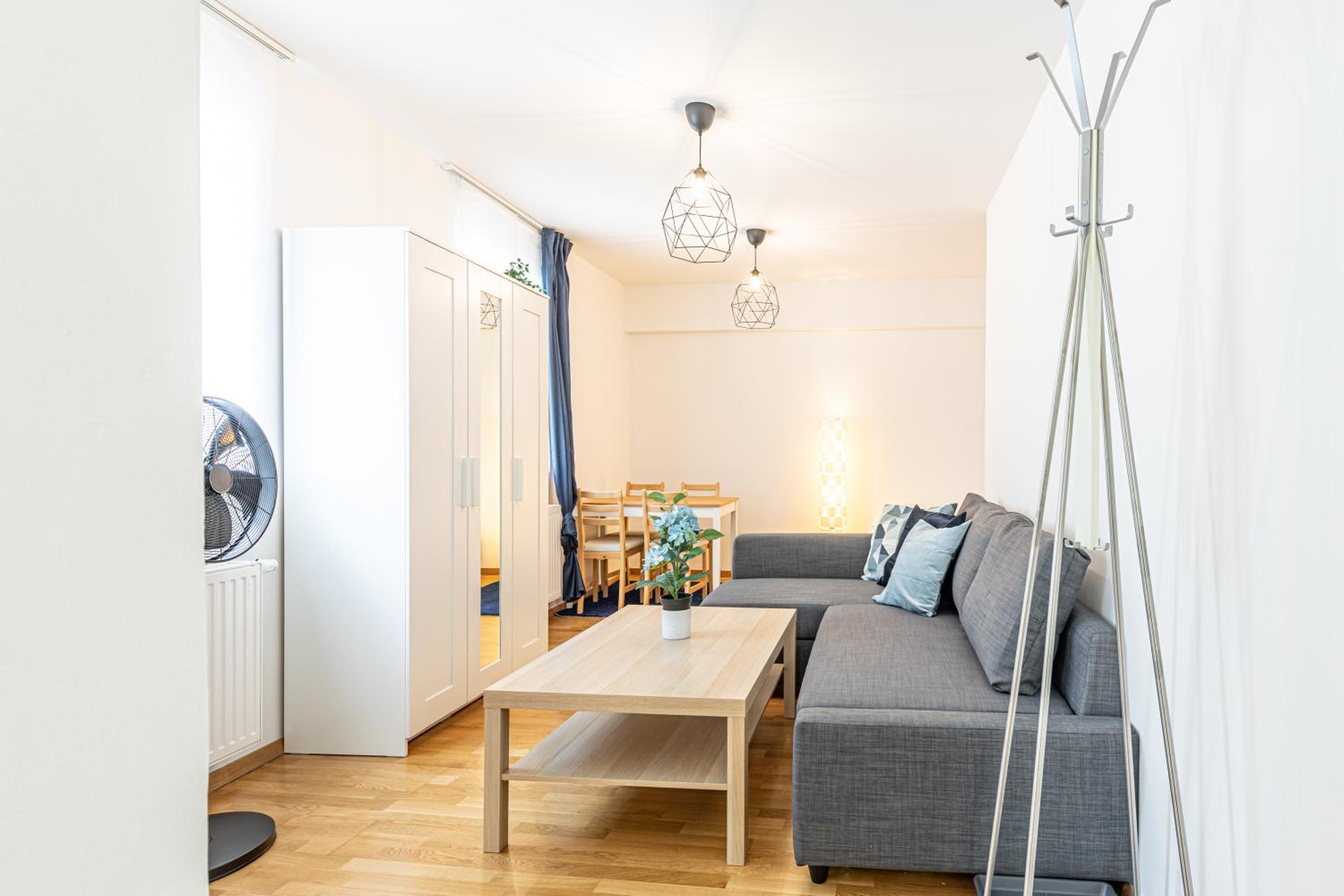 CALM & EASY by JR City Apartments