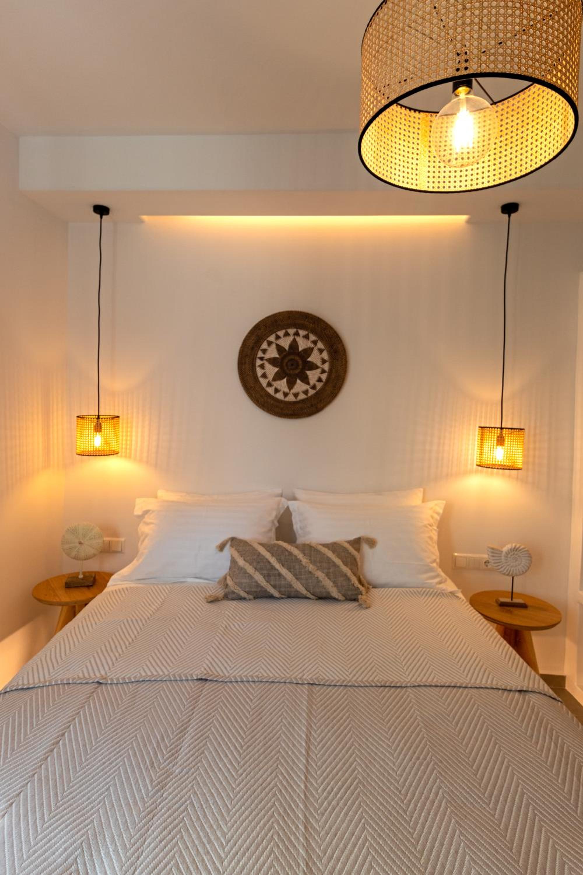 Juliano luxury apartments, port of Naxos view 5