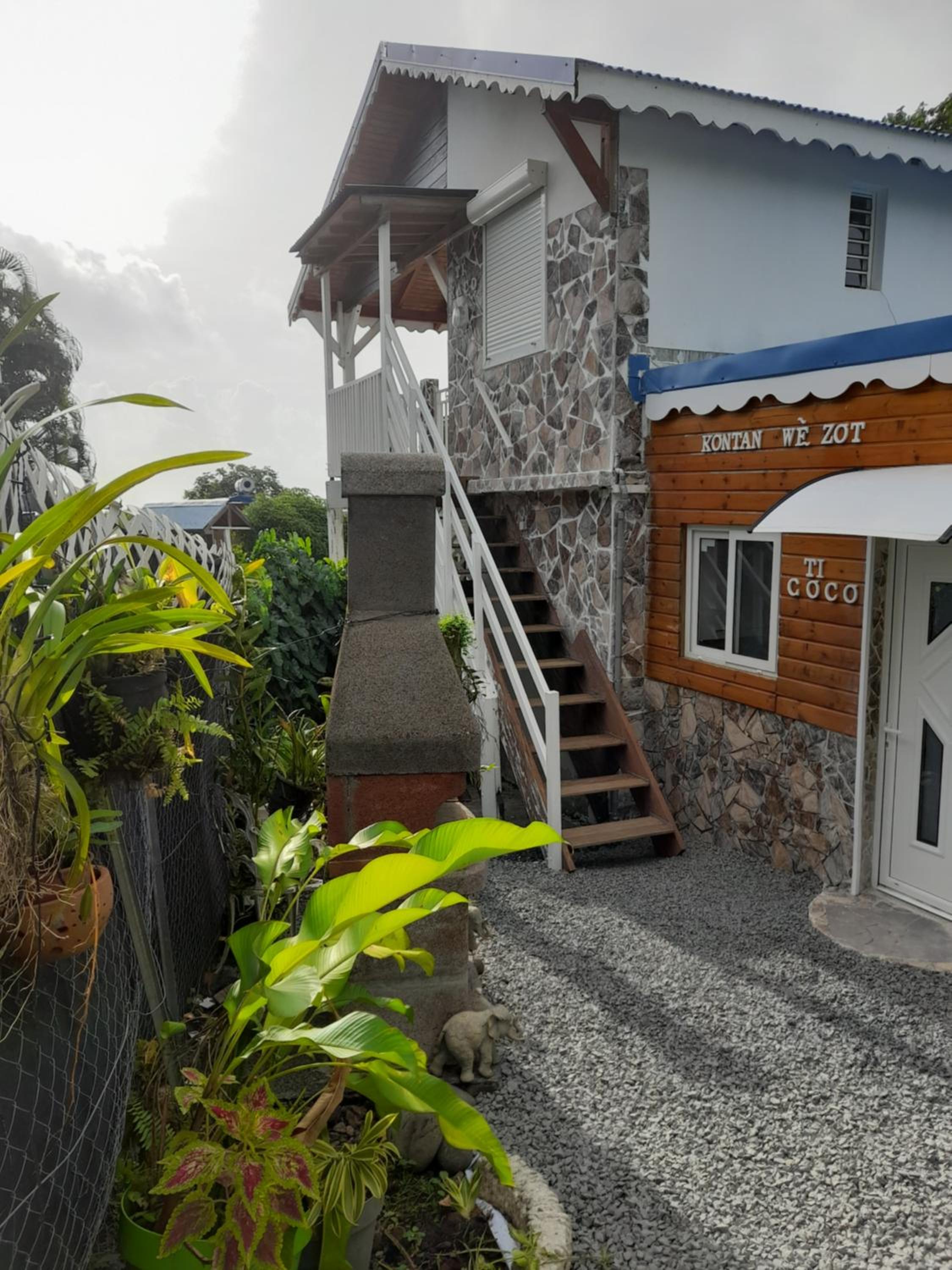 VillaBadlou "Lodge Ti-Kaco Vanille" view 2