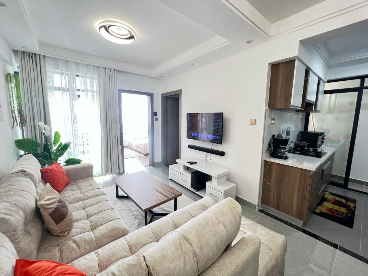 Phare's 1BR with AC & Rooftop Swimming Pool, Westlands view 4