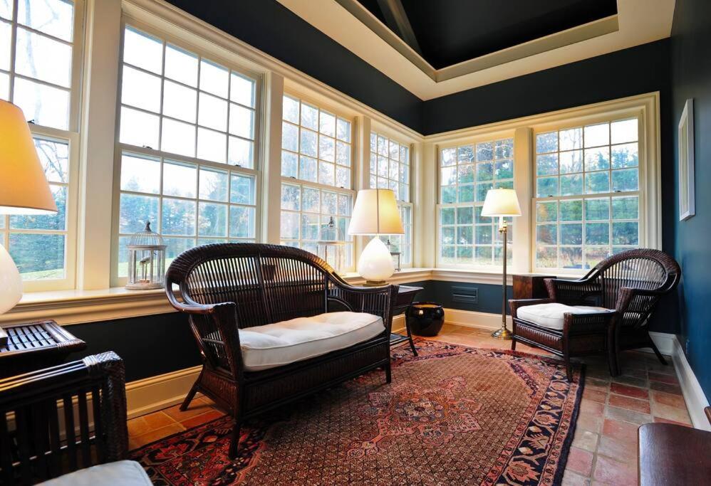 Sunny Ridge - PoshPadsCT Best Town Washington