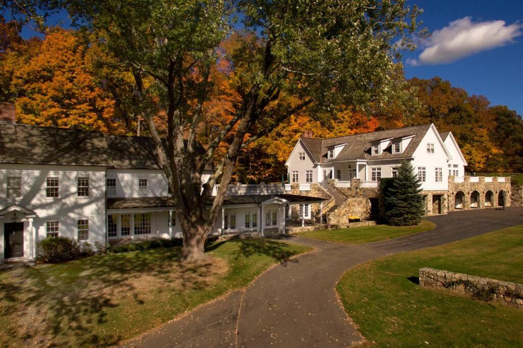 Sunny Ridge - PoshPadsCT Best Town Washington