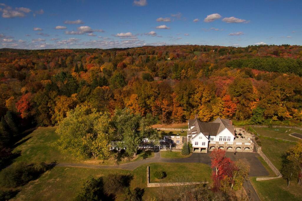 Sunny Ridge - PoshPadsCT Best Town Washington