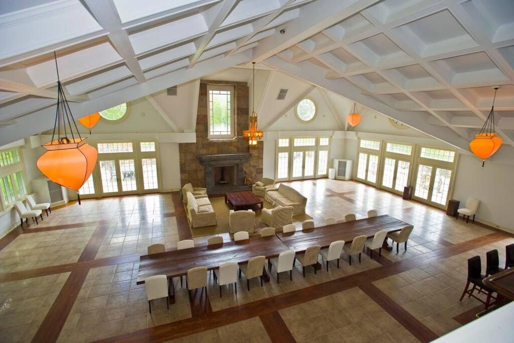 Sunny Ridge - PoshPadsCT Best Town Washington