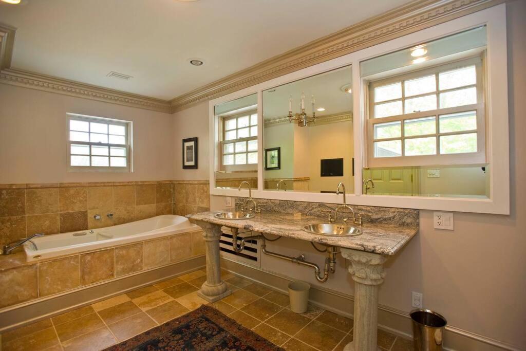 Sunny Ridge - PoshPadsCT Best Town Washington