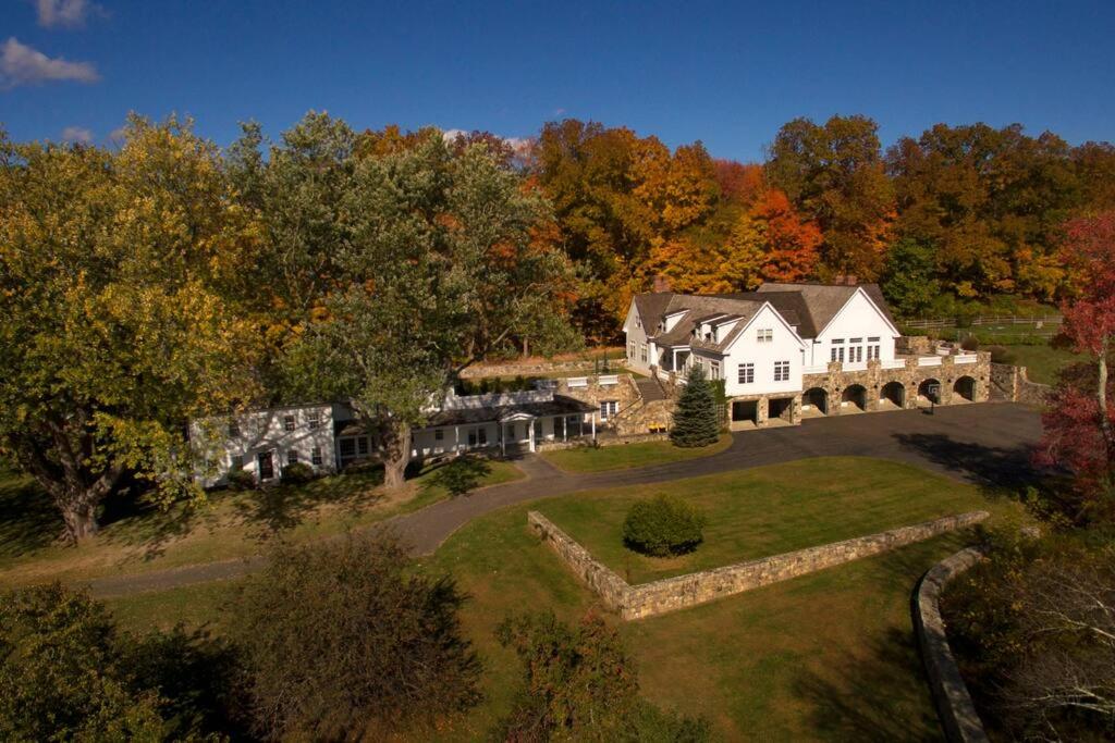 Sunny Ridge - PoshPadsCT Best Town Washington