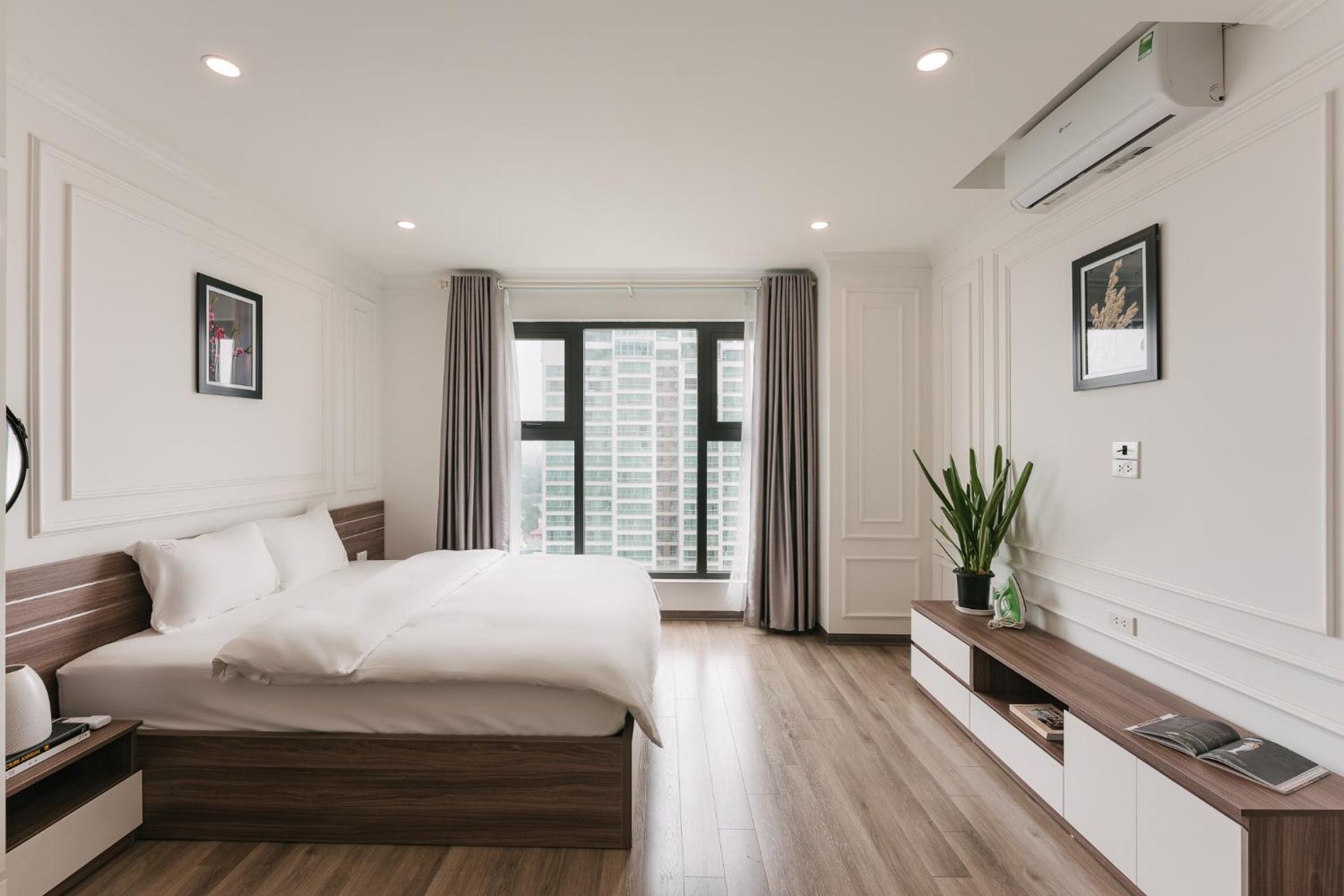 D'LEROI SOLEIL- TAY HO- NEAR WESTLAKE IN HA Noi