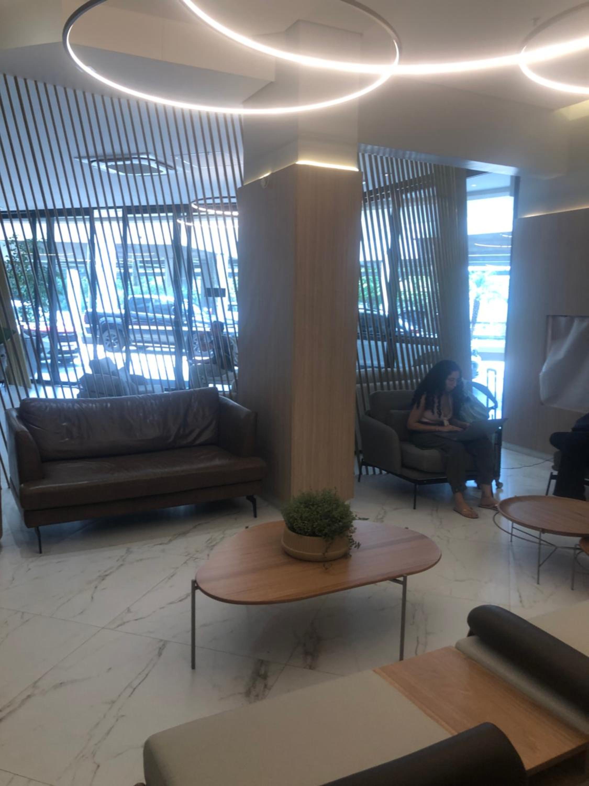 Flat lindo com vista em frente ao aeroporto de Congonhas - H806