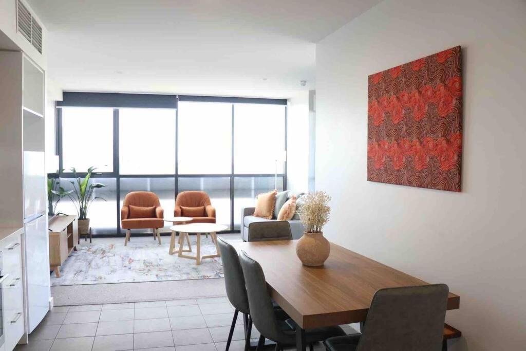City apartment free parking cityview pool gym