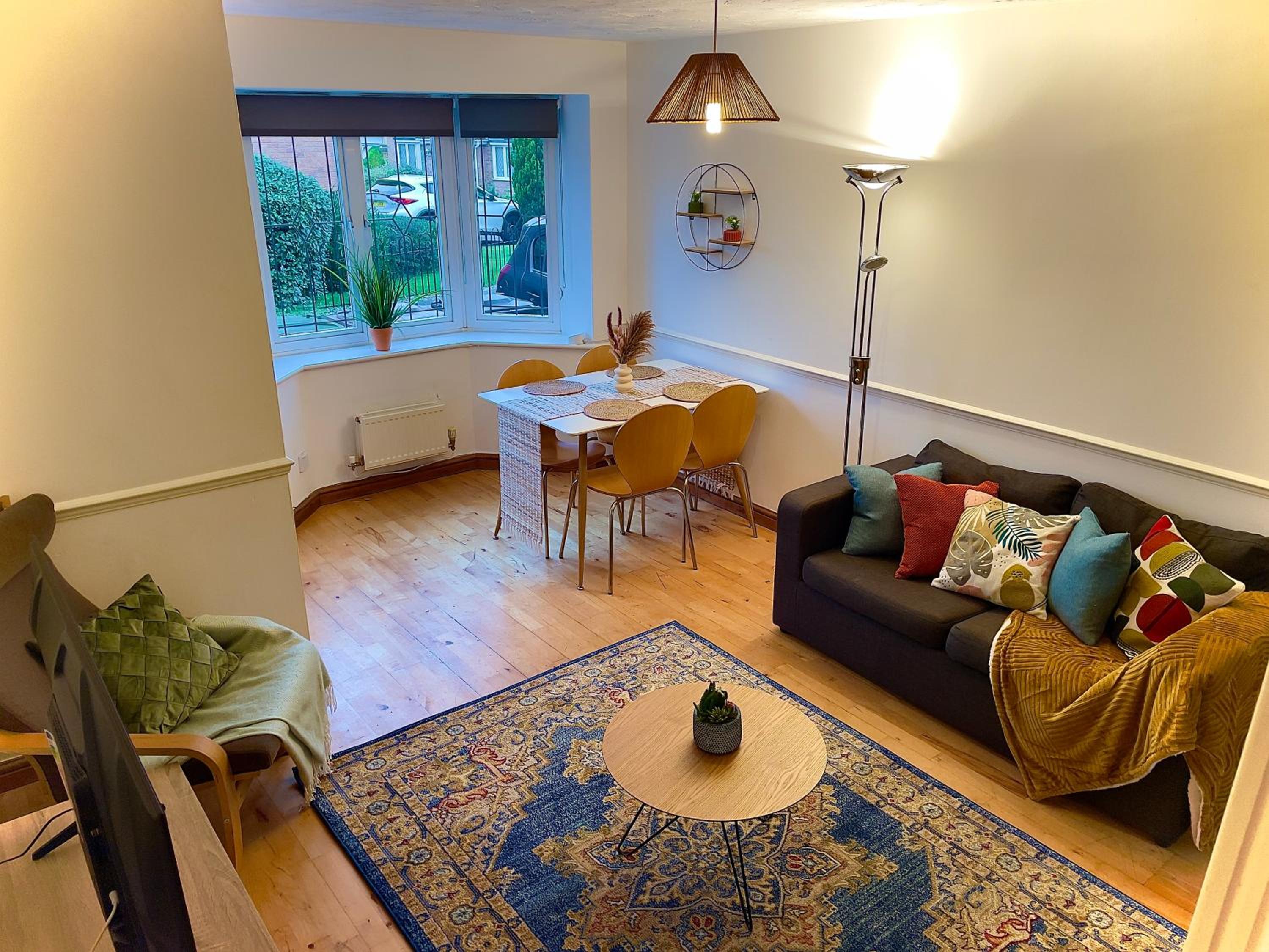 Charming Home in Wellingborough