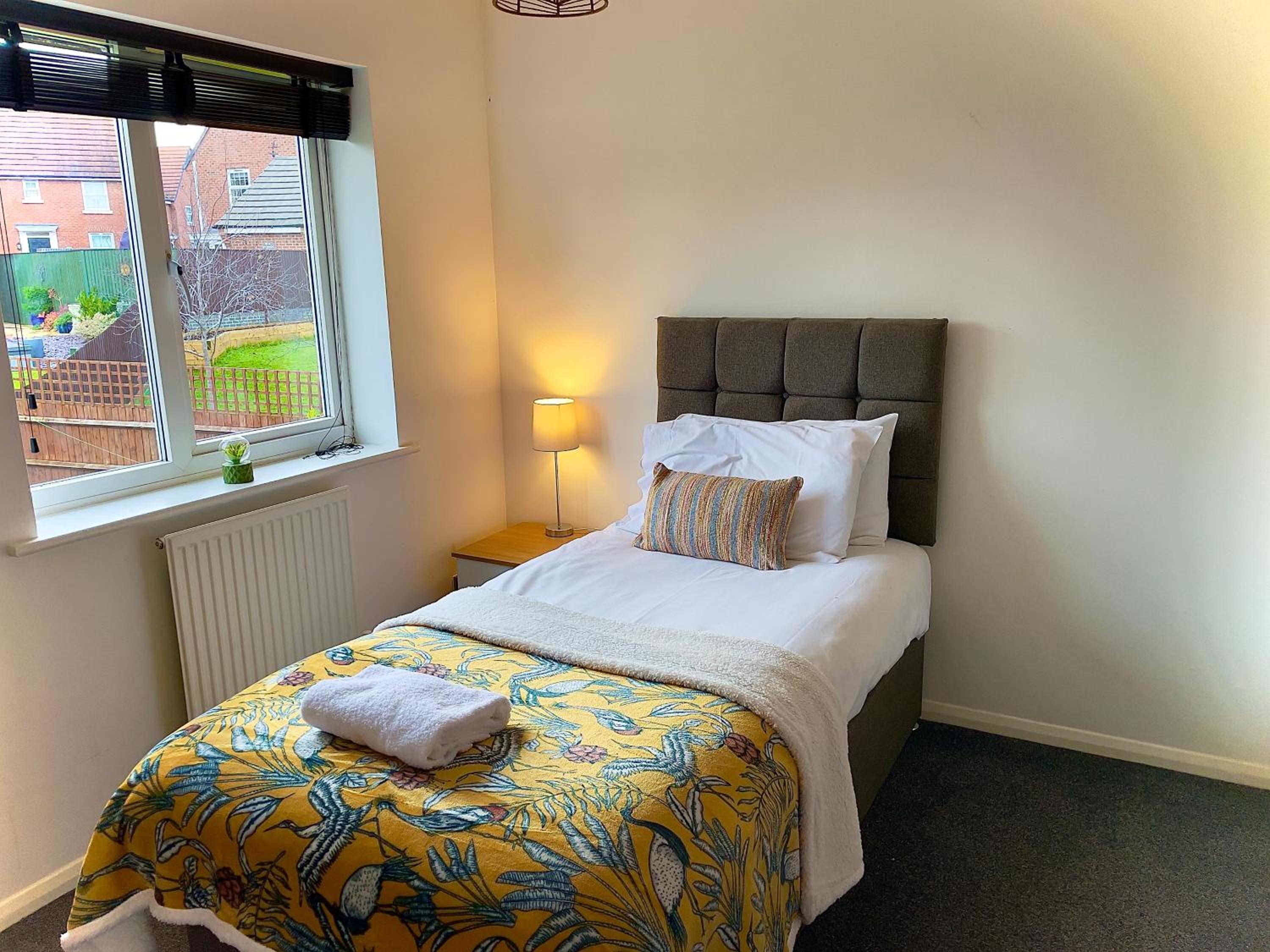 Charming Home in Wellingborough