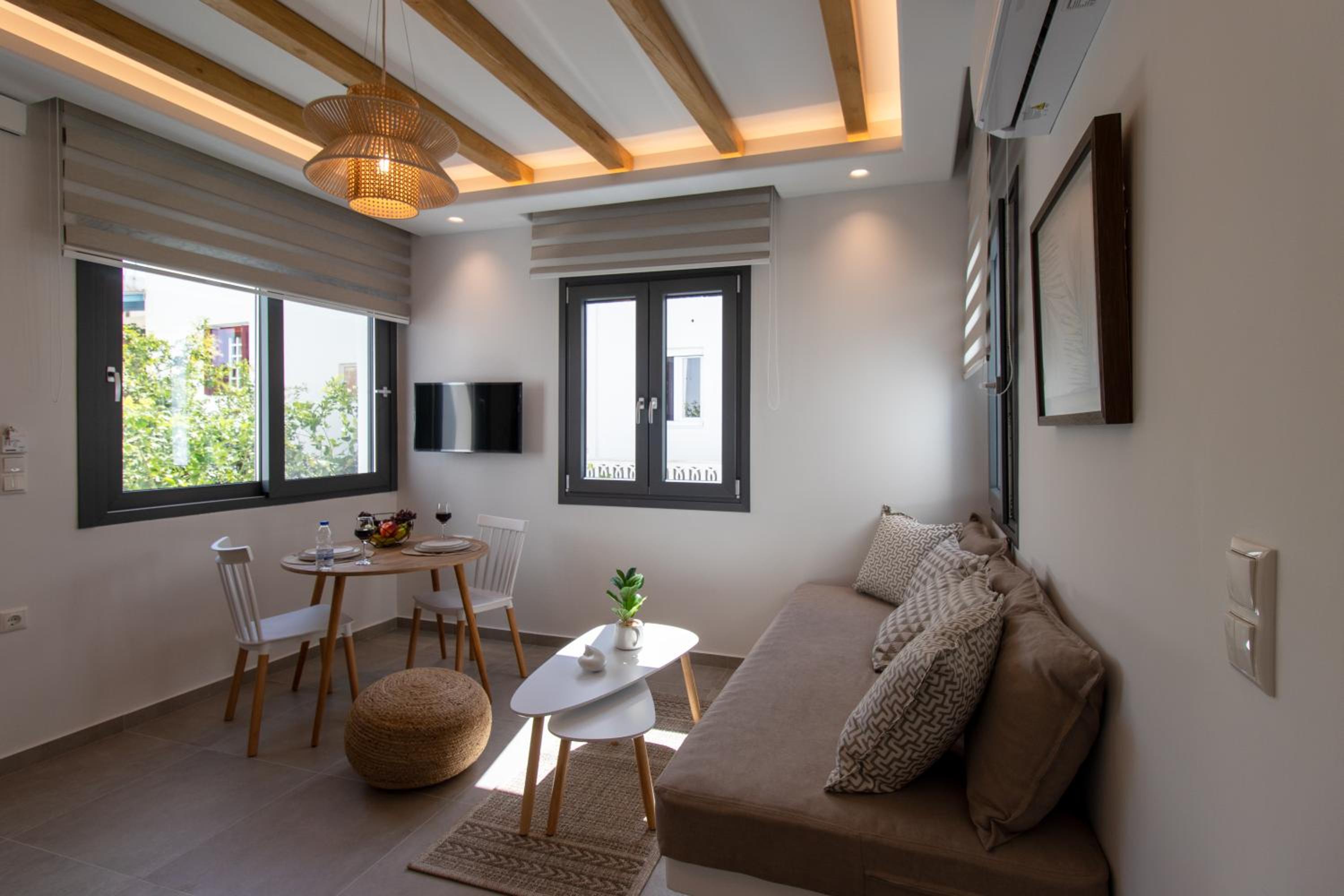 Juliano luxury apartments, port of Naxos view 3