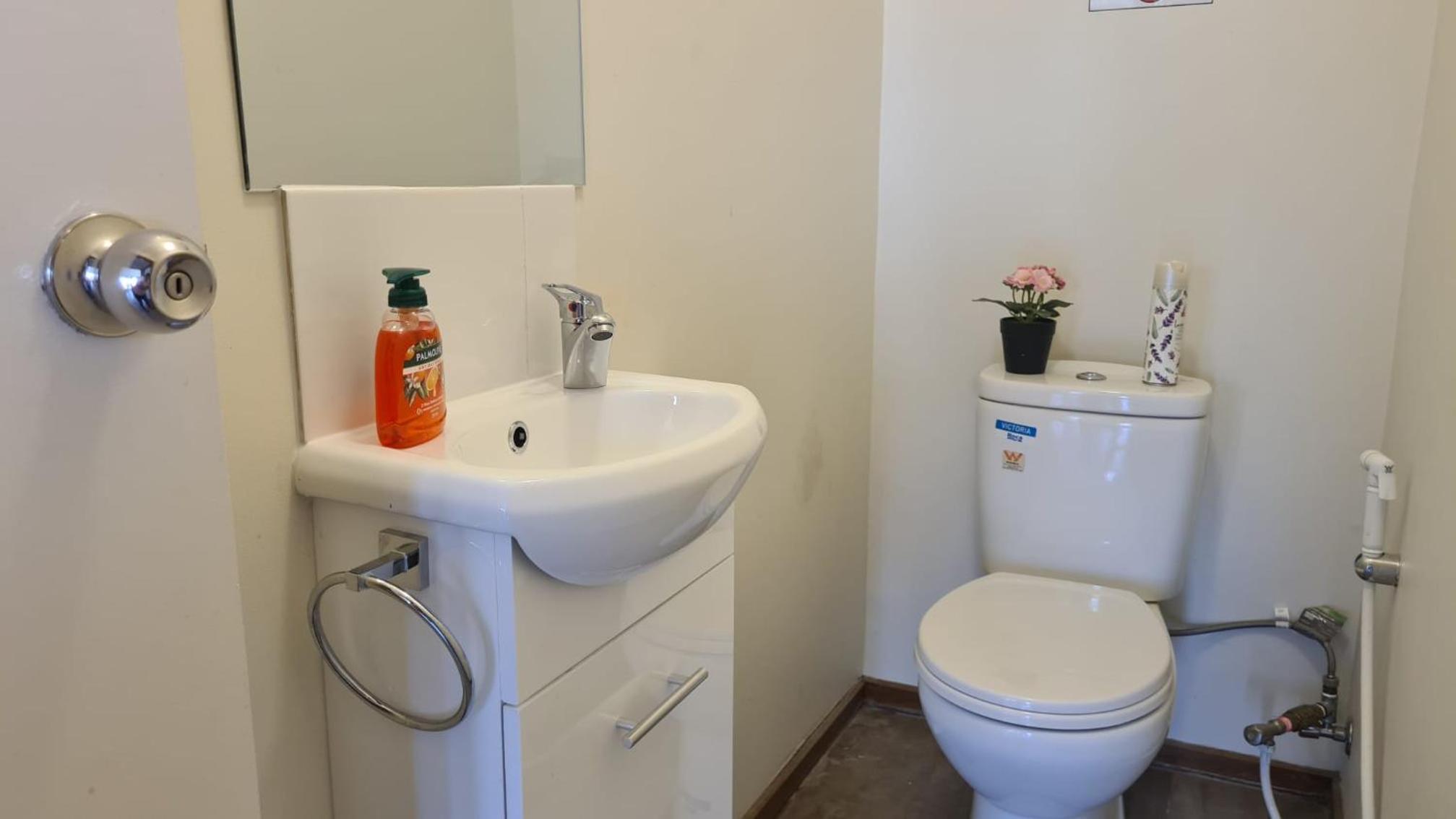 Clayton Living Town House at Monash Doorstep