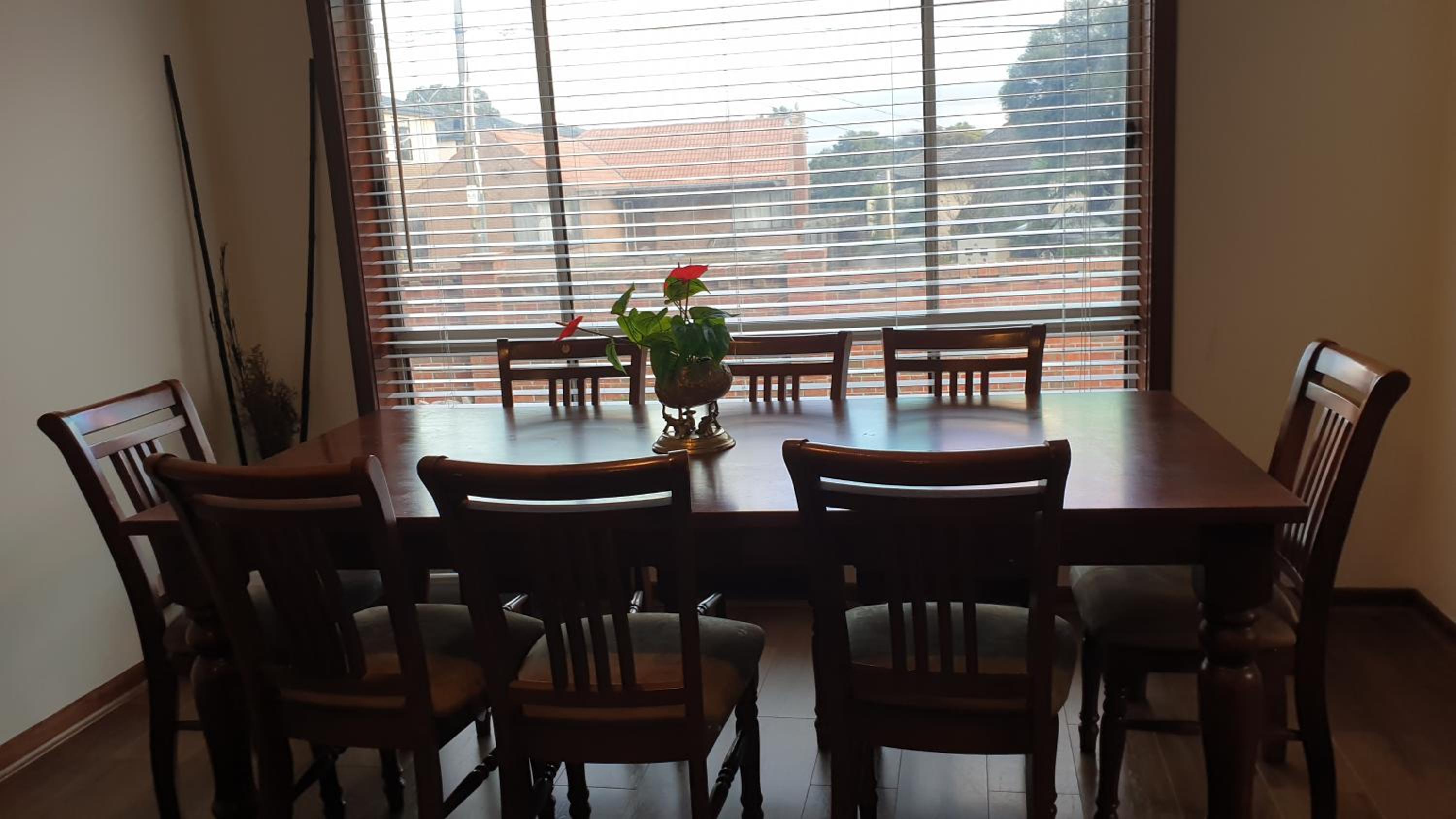 Clayton Living Town House at Monash Doorstep