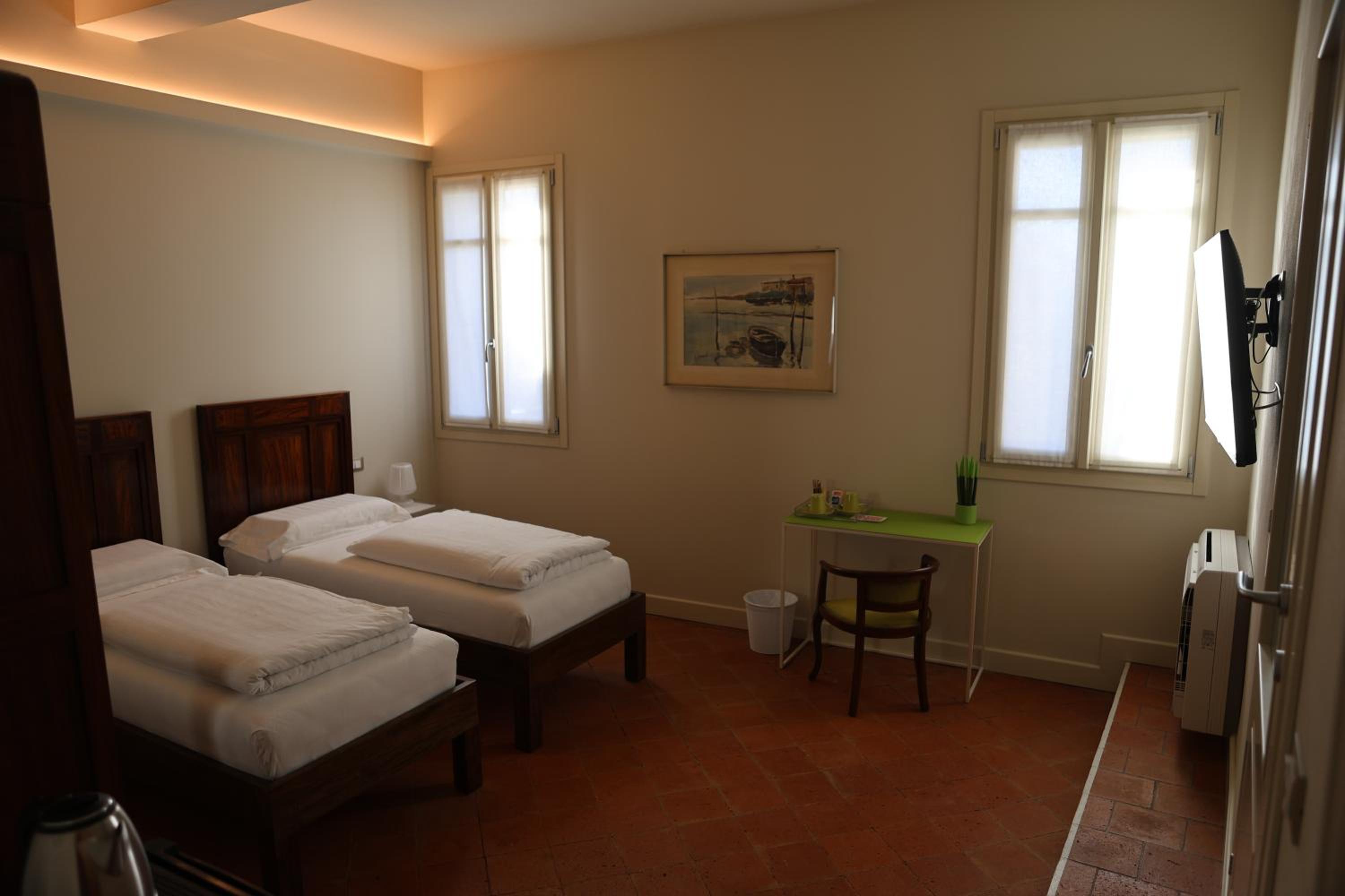 DOMUS AQUENIGRE