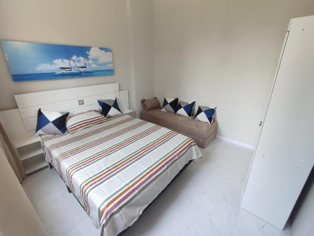 Apartment by the sea com Netflix