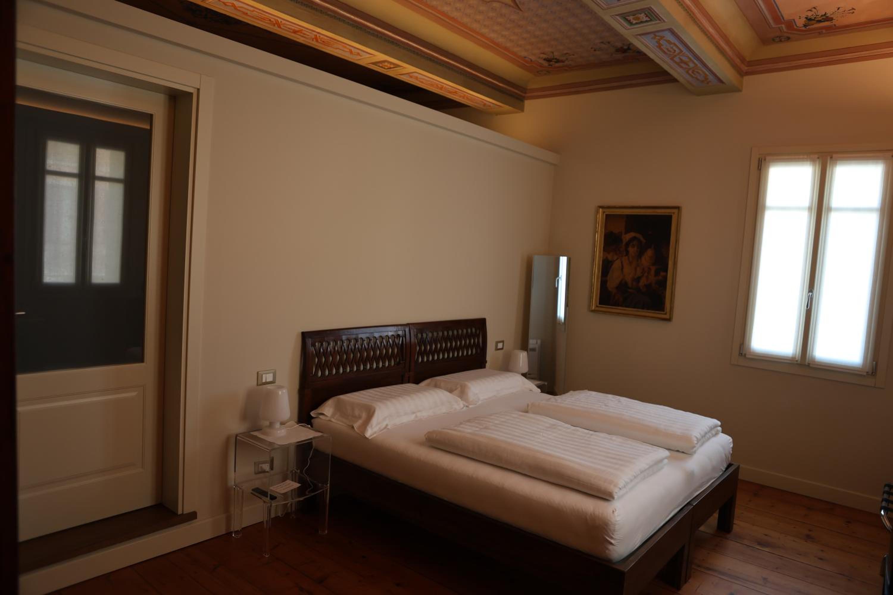 DOMUS AQUENIGRE