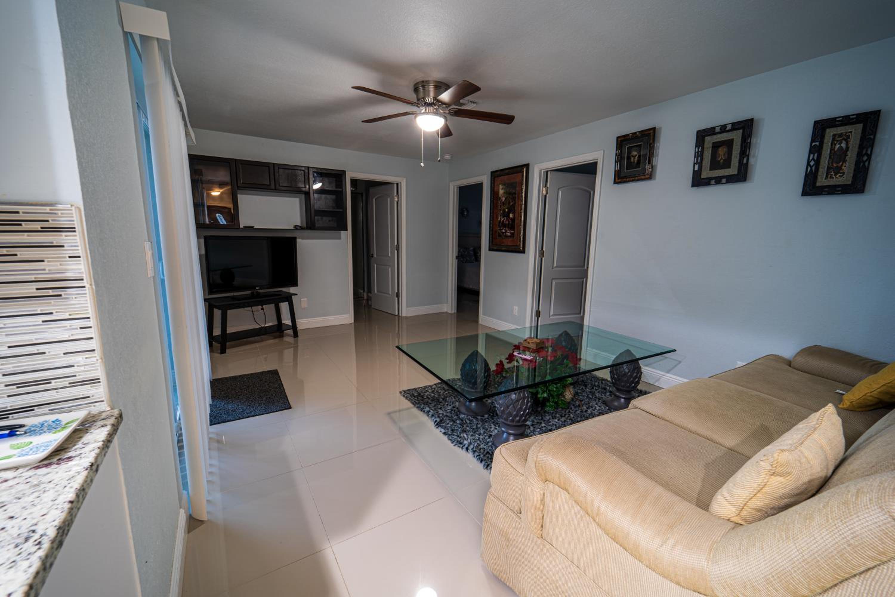 Chardonnay- Luxe home with pool ,spa and close to equestrian - Property Image 17