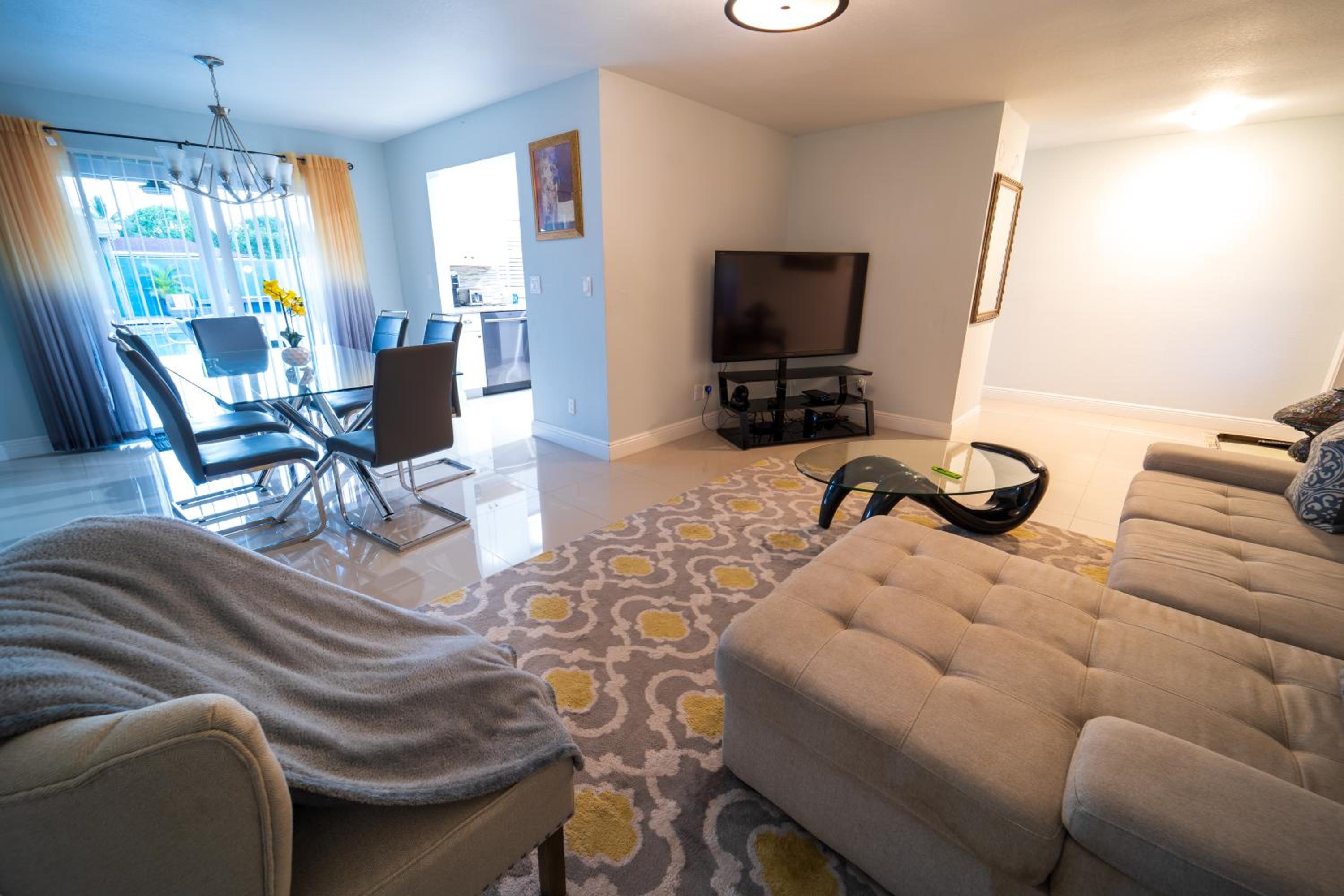 Chardonnay- Luxe home with pool ,spa and close to equestrian - Property Image 12