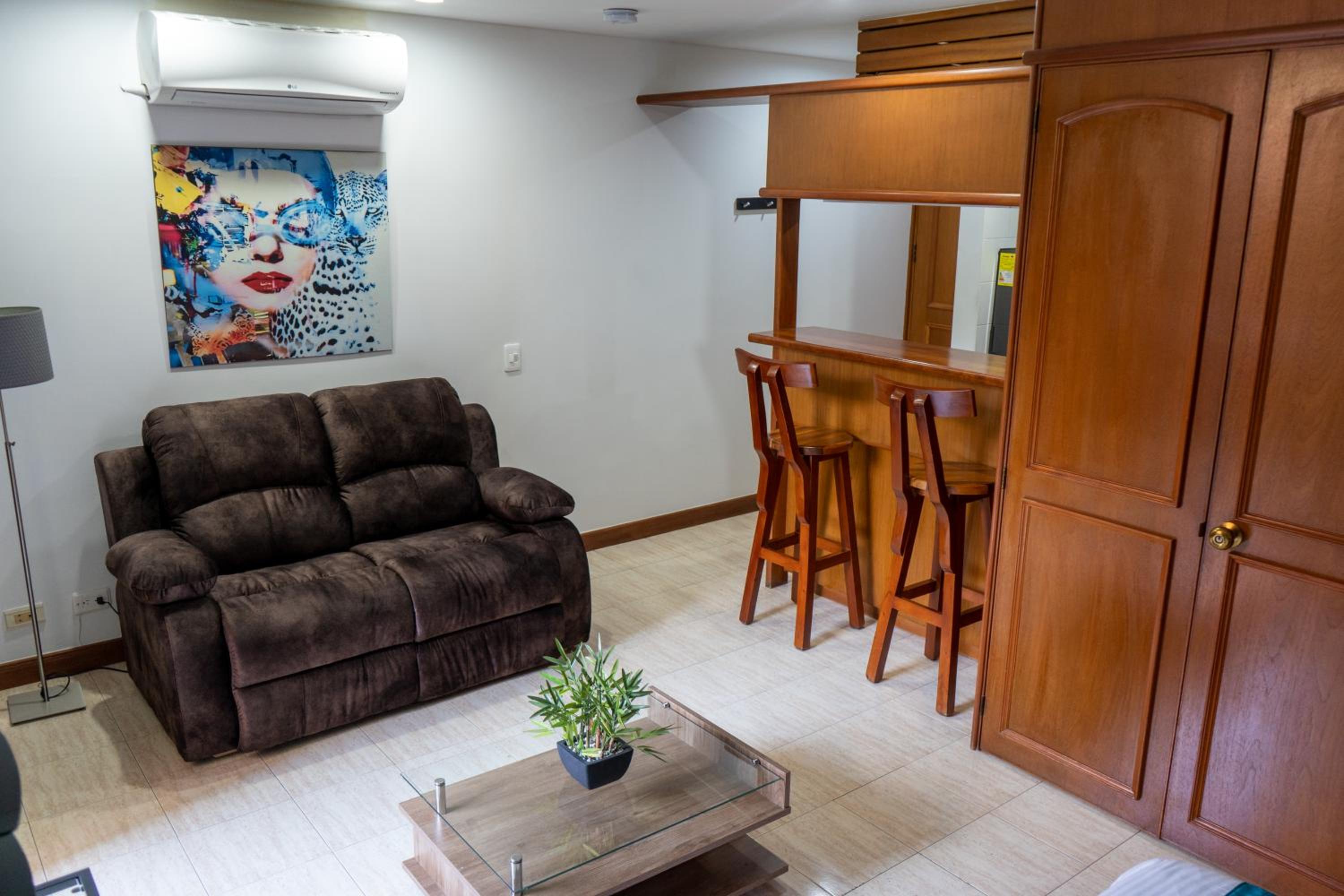 Comfortable quite Studio in El Poblado Medellin