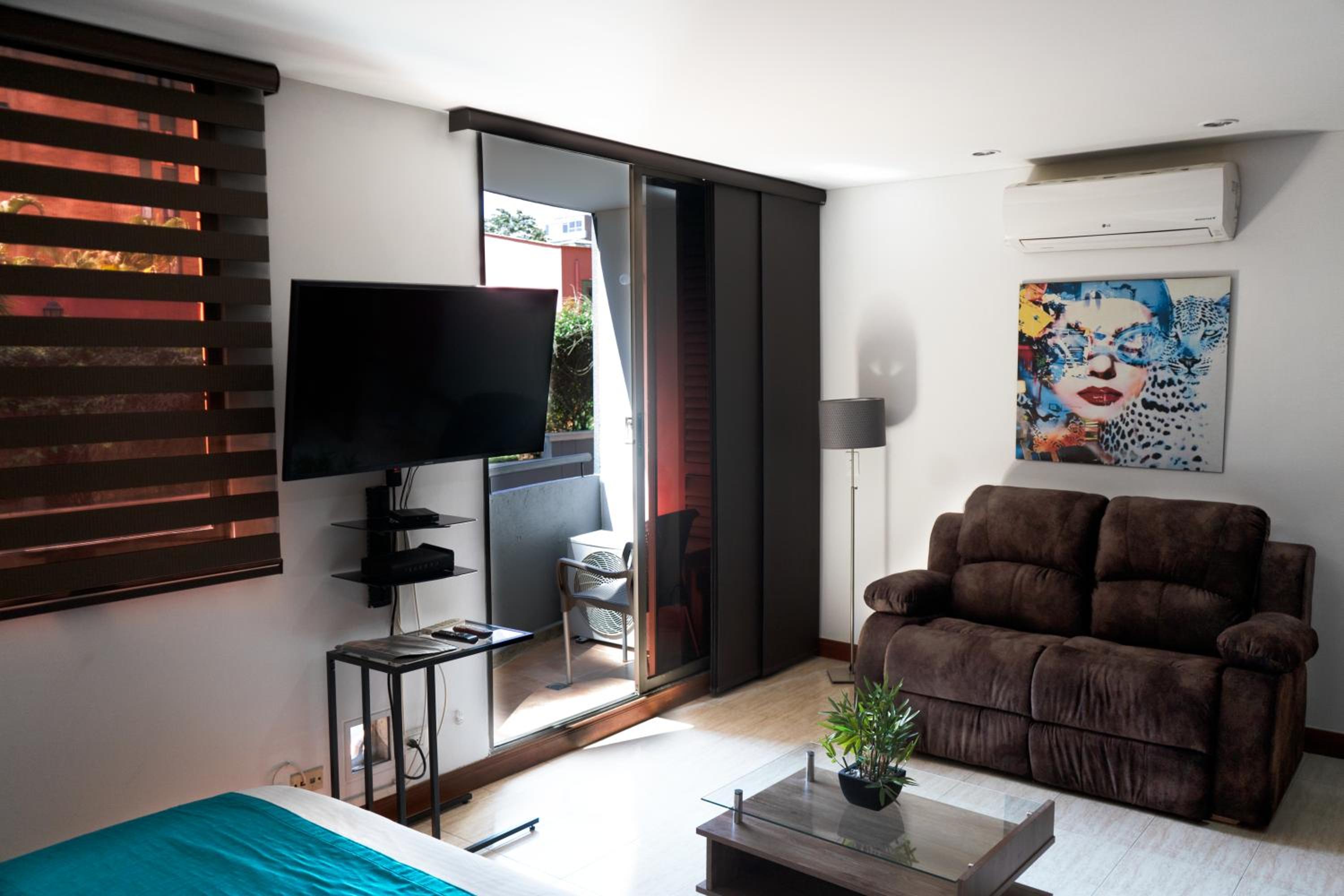 Comfortable quite Studio in El Poblado Medellin