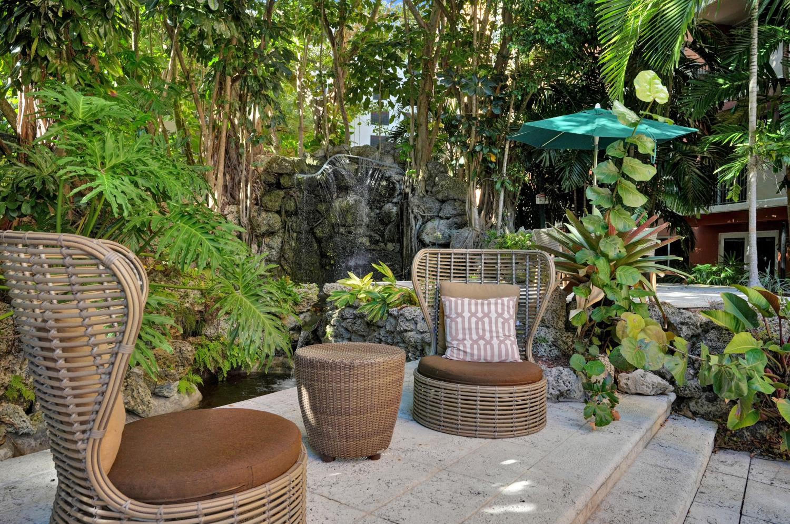 Gorgeous Spacious 2bed 2bath Bayview In Grove